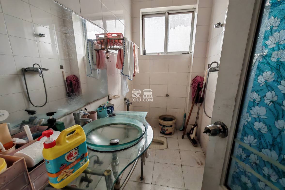 欣业家园 4室2厅2卫 1000.0元/月 欣业家园 4室2厅2卫 1000.0元/月室内图