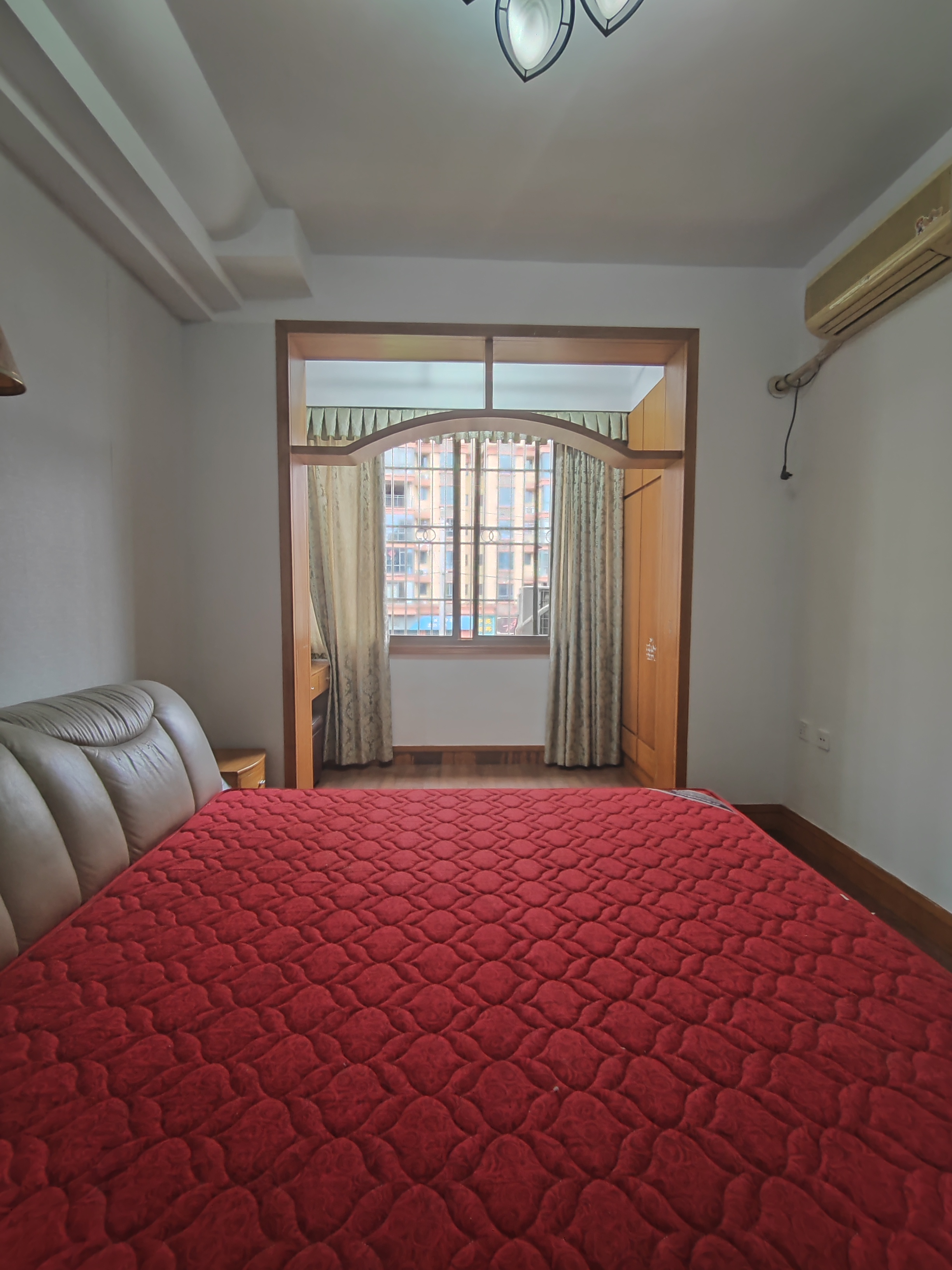 娄星区散盘 3室2厅2卫 41.8万 娄星区散盘 3室2厅2卫 41.8万客厅