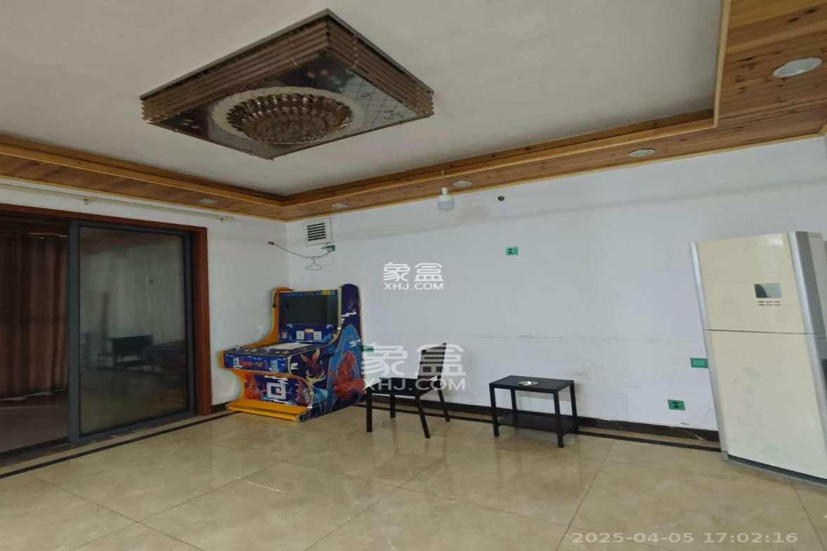 锦绣世纪 4室2厅1卫 4500.0元/月 锦绣世纪 4室2厅1卫 4500.0元/月室内图