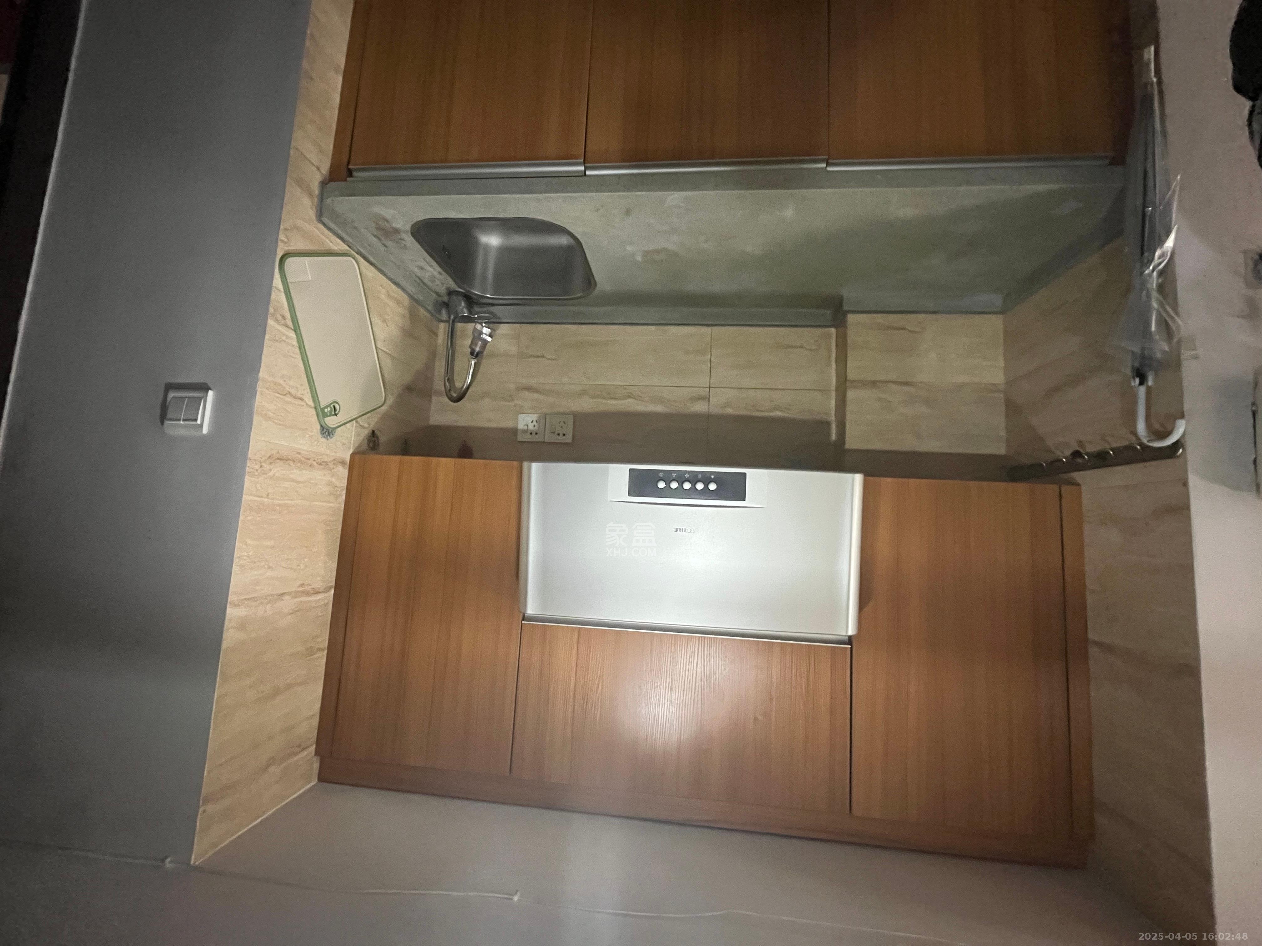 万科城  1室1厅1卫   1300.00元/月室内图