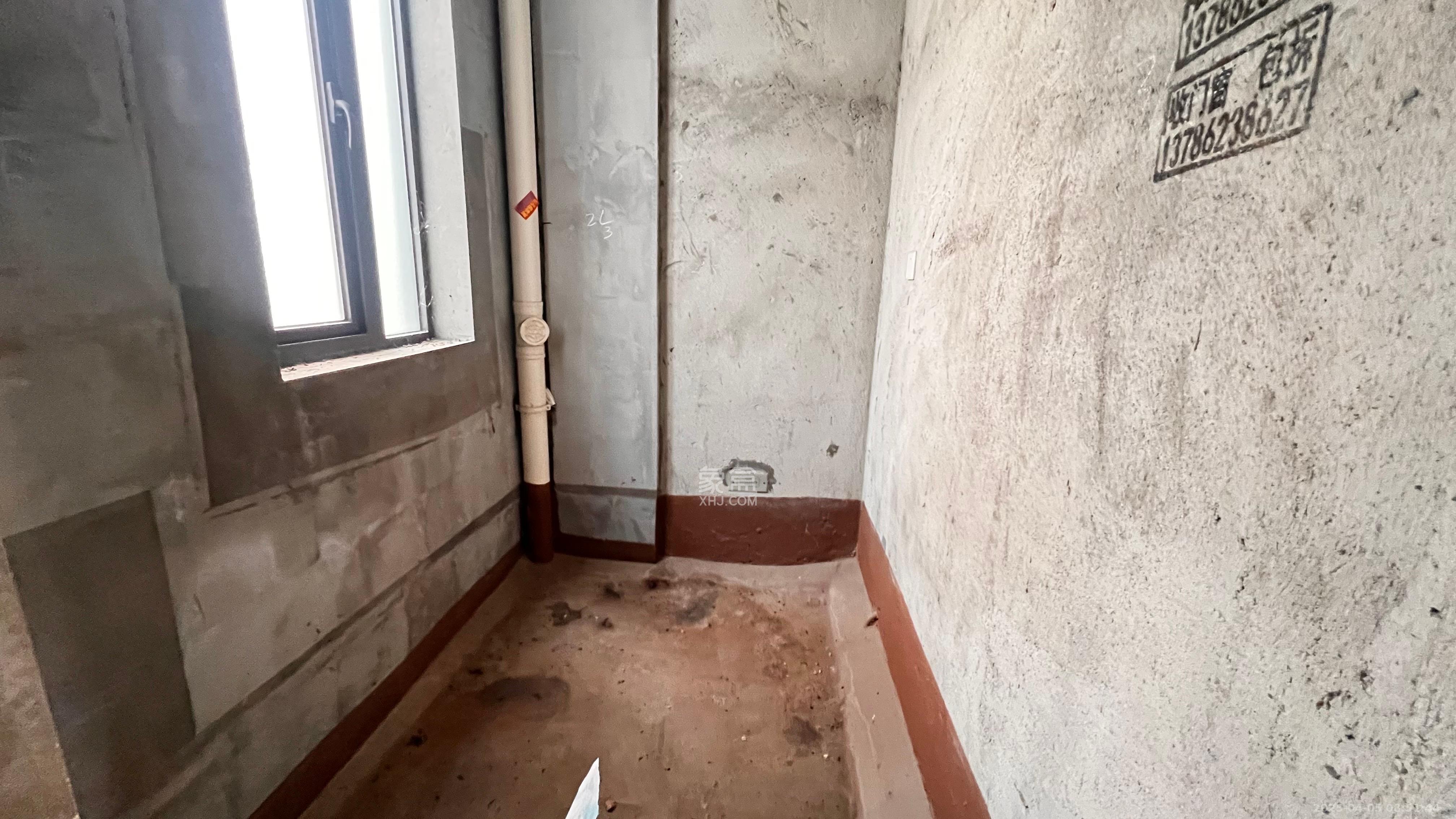 新城璟隽(麓华新城) 3室2厅2卫 105.0万 新城璟隽(麓华新城) 3室2厅2卫 105.0万客厅