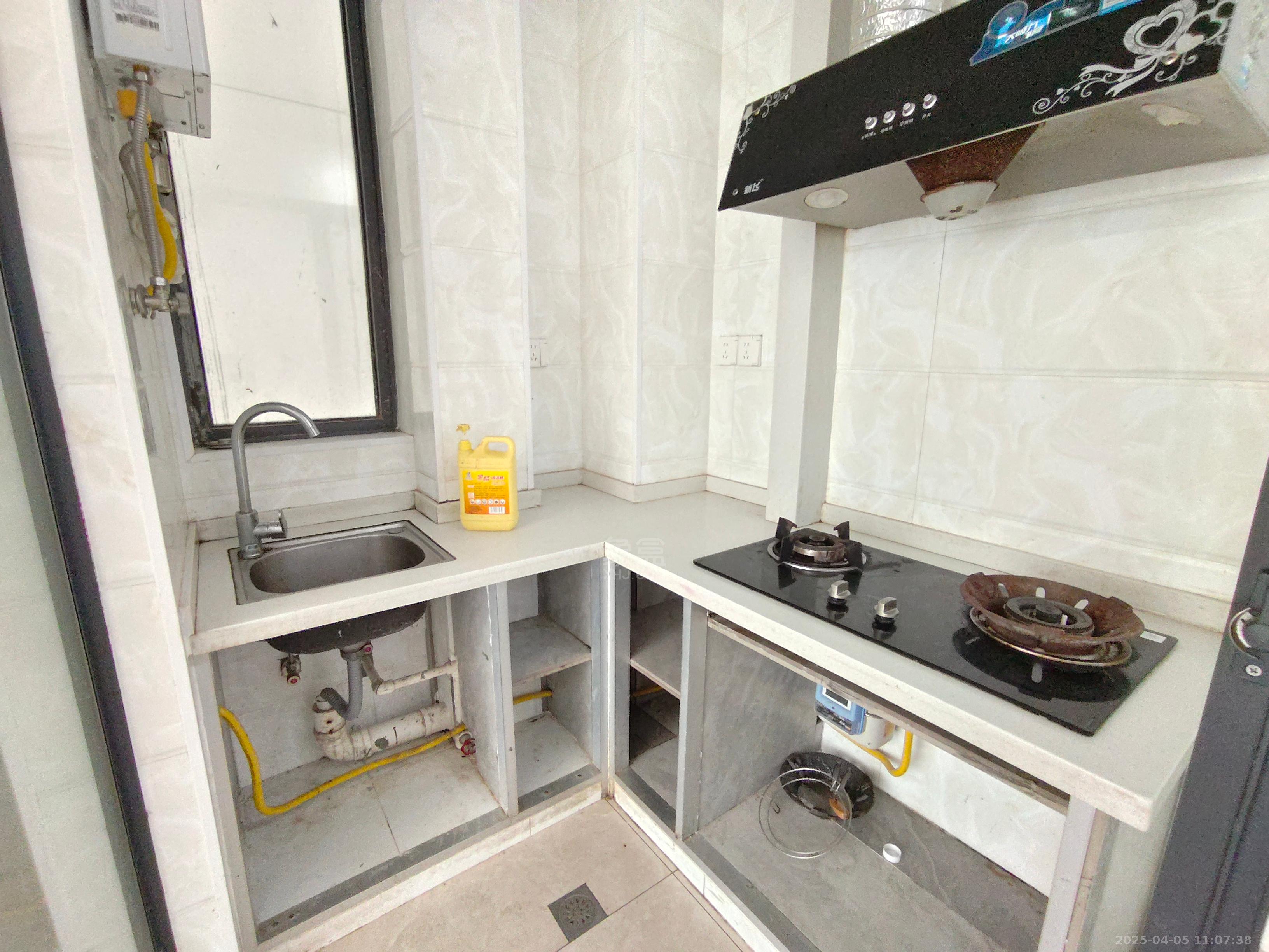 山水印象 1室1厅1卫 1200.0元/月 山水印象 1室1厅1卫 1200.0元/月室内图