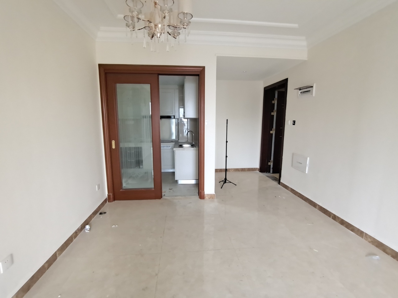 恒大名都 3室2厅1卫 1500.0元/月 恒大名都 3室2厅1卫 1500.0元/月室内图