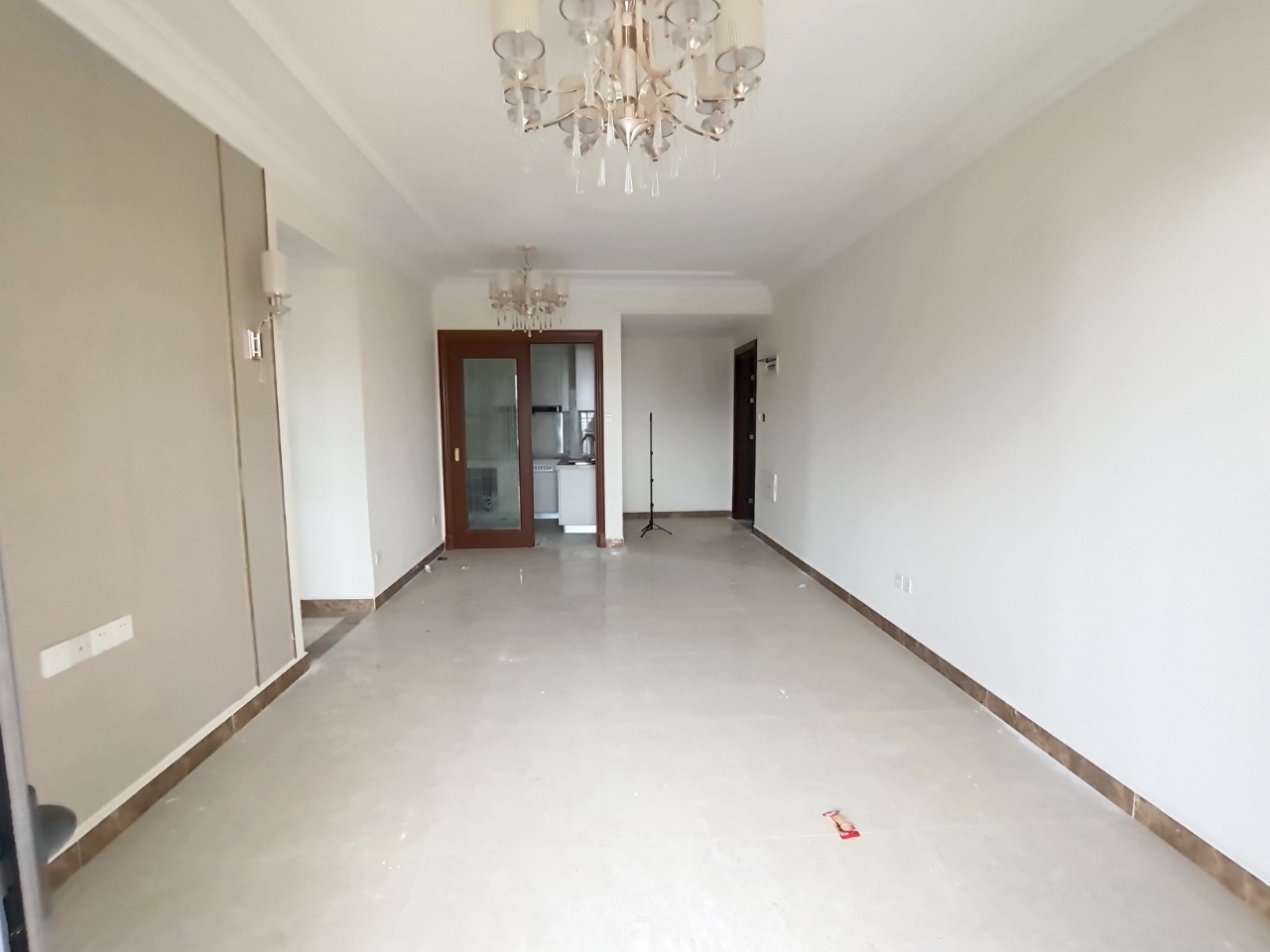 恒大名都 3室2厅1卫 1500.0元/月 恒大名都 3室2厅1卫 1500.0元/月室内图