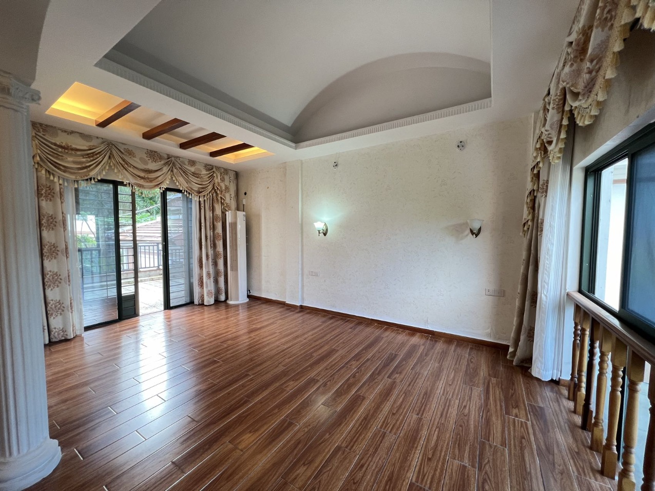 浣香庭院  5室2厅3卫    12000.0元/月 浣香庭院  5室2厅3卫    12000.0元/月室内图