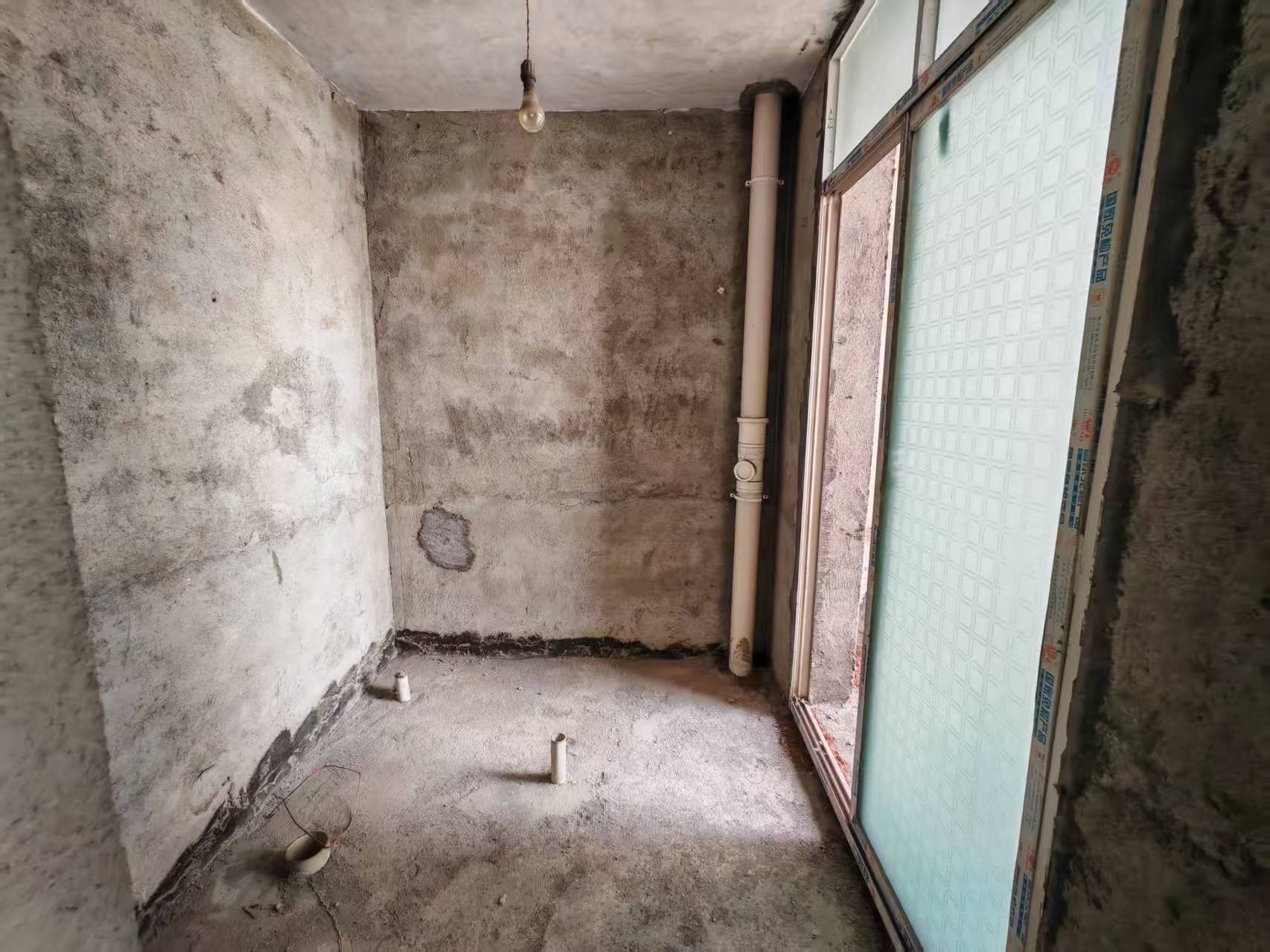 欣业家园  4室2厅2卫    60.0万 欣业家园  4室2厅2卫    60.0万客厅