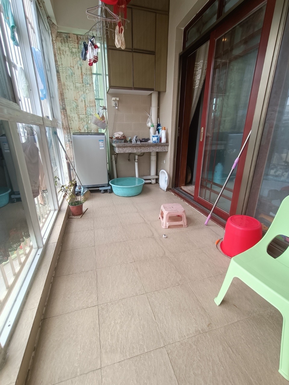 翔龙小区 3室2厅2卫 139.0万 翔龙小区 3室2厅2卫 139.0万客厅