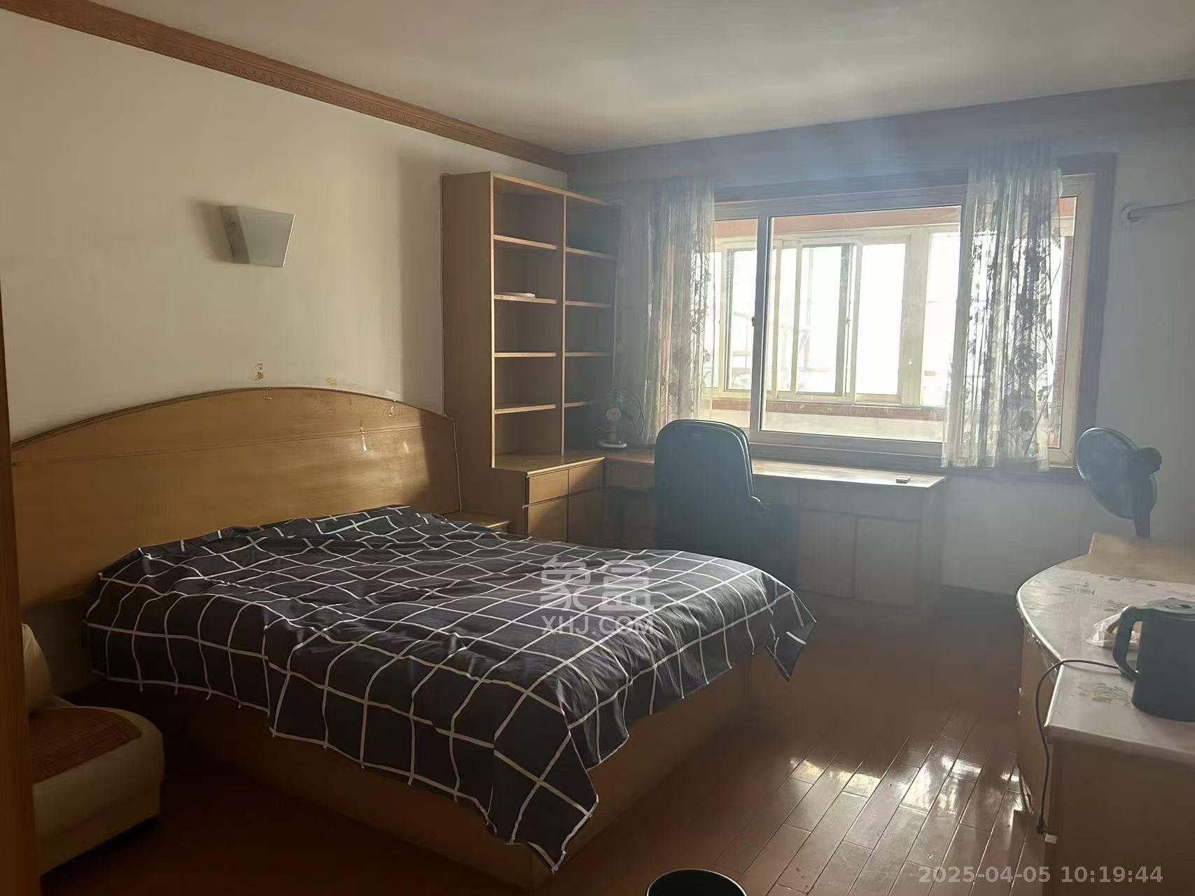 海威大厦 4室2厅2卫 2500.0元/月 海威大厦 4室2厅2卫 2500.0元/月室内图