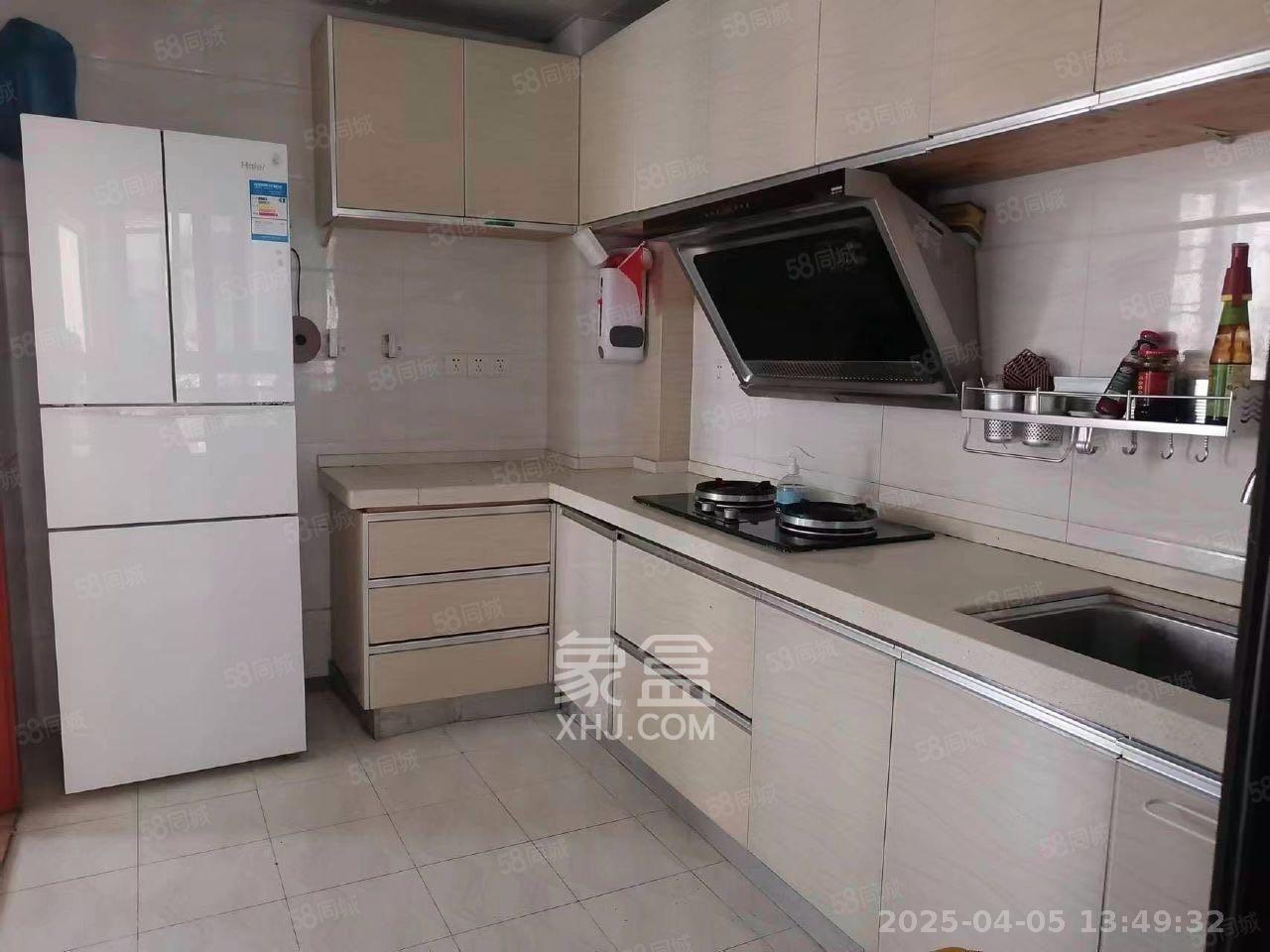 兴威帕克水岸  3室2厅2卫   2600.00元/月室内图
