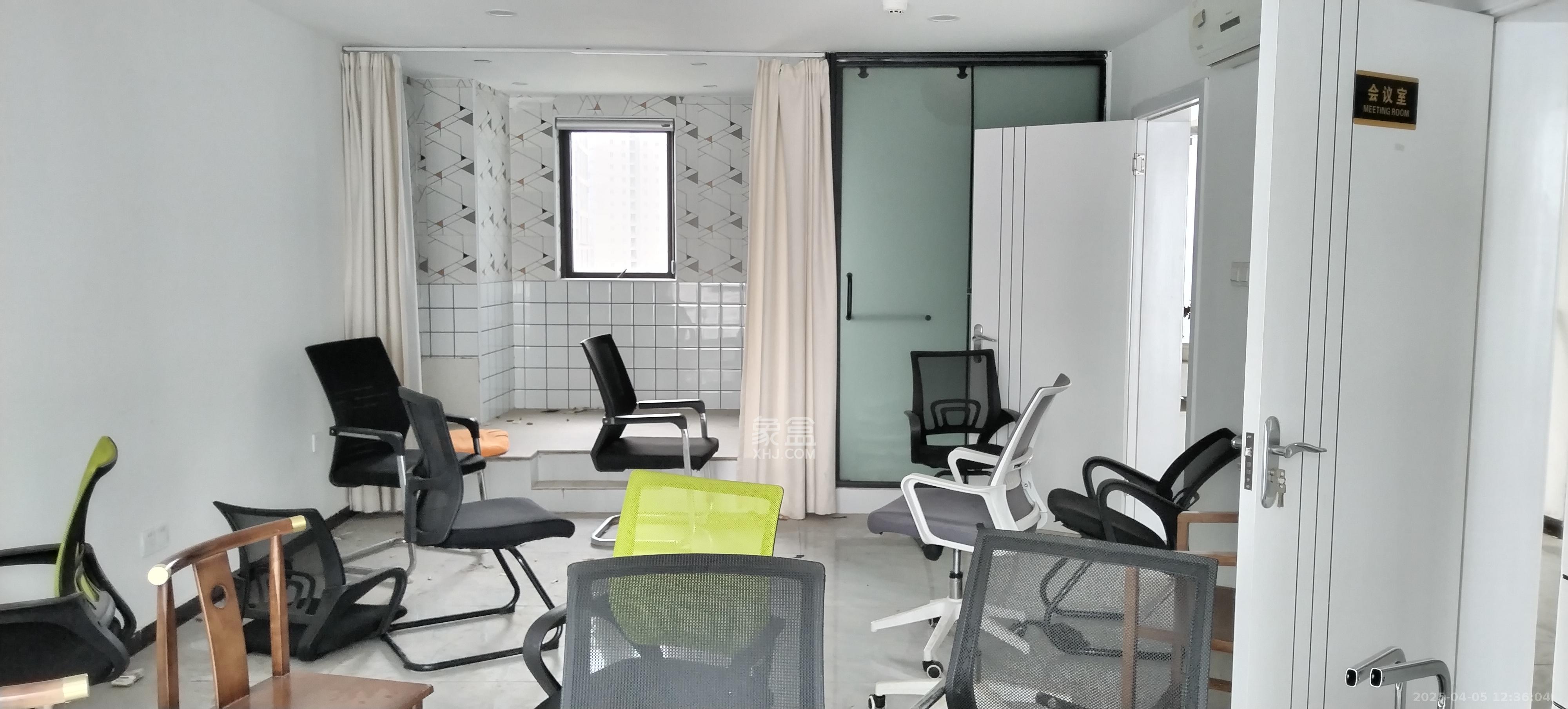 德思勤城市广场(宝格丽公寓)  1室1厅1卫    6000.0元/月 德思勤城市广场(宝格丽公寓)  1室1厅1卫    6000.0元/月室内图