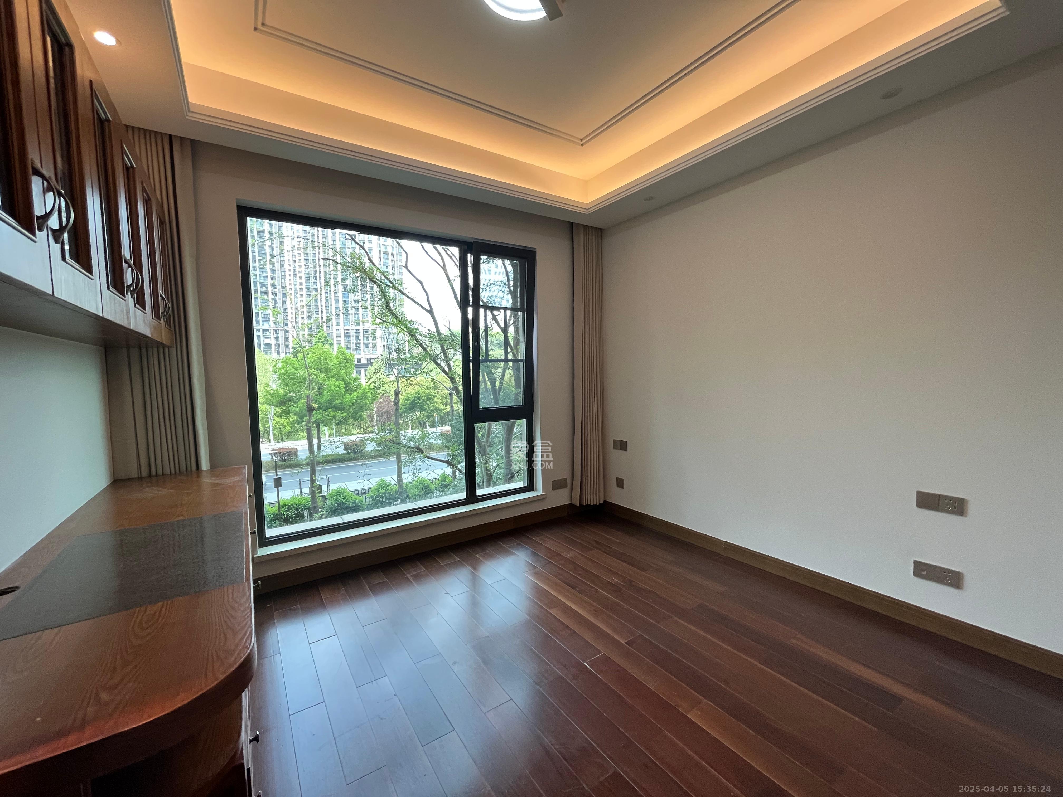 晟通牡丹舸 4室2厅3卫 12800.0元/月 晟通牡丹舸 4室2厅3卫 12800.0元/月室内图