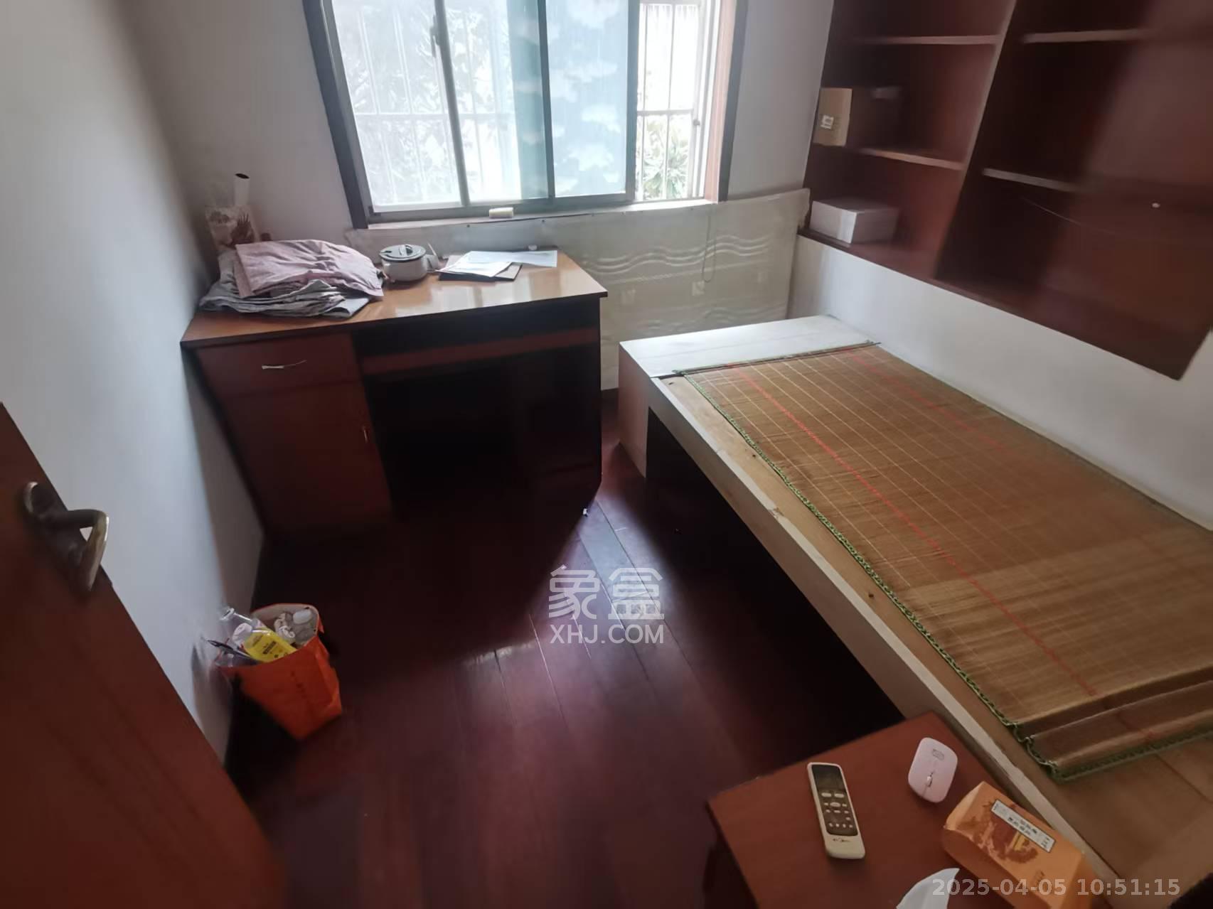新星小区  3室2厅2卫   1900.00元/月室内图