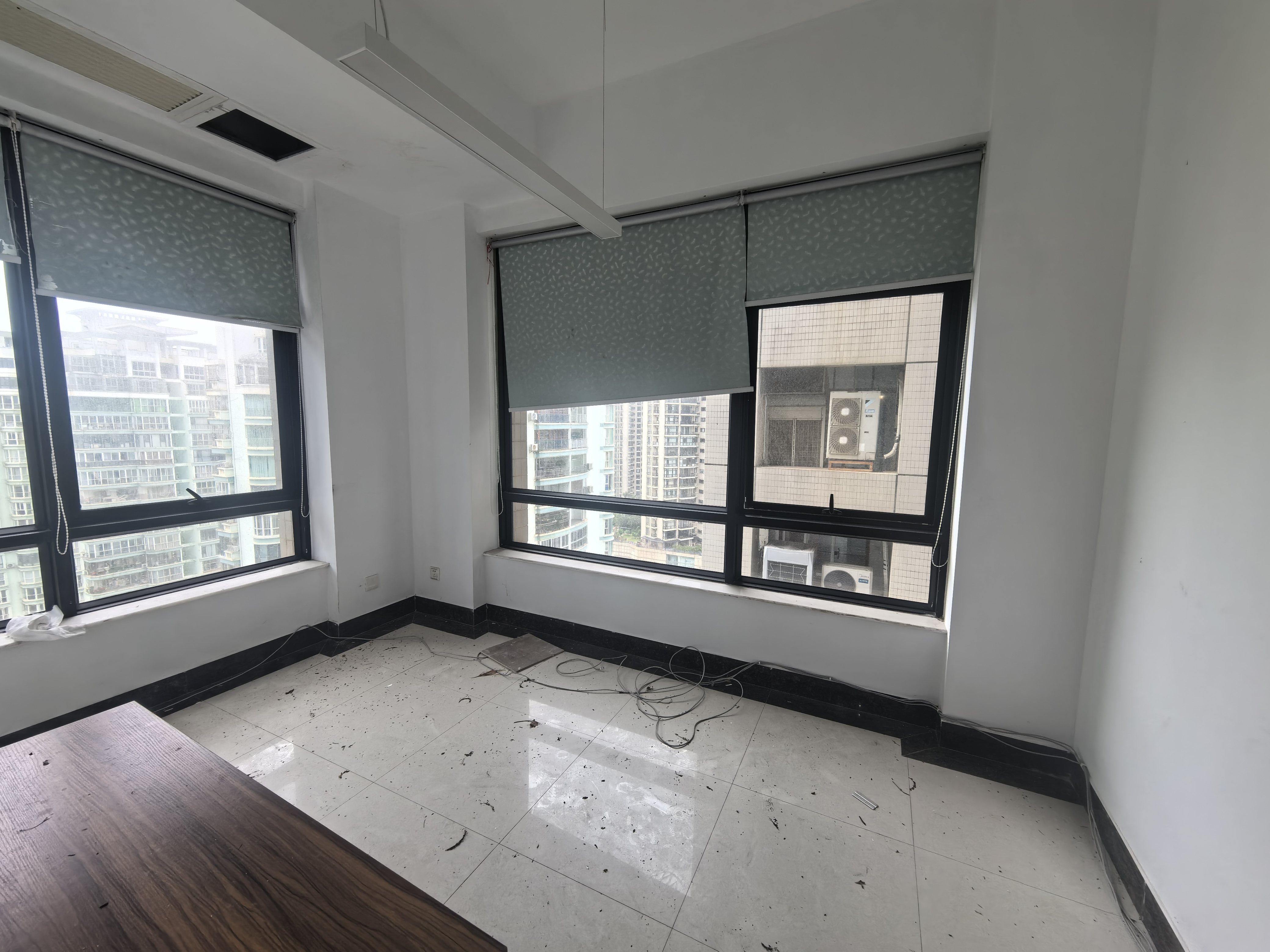 紫荆信息公寓 5室2厅1卫 20000.0元/月 紫荆信息公寓 5室2厅1卫 20000.0元/月室内图