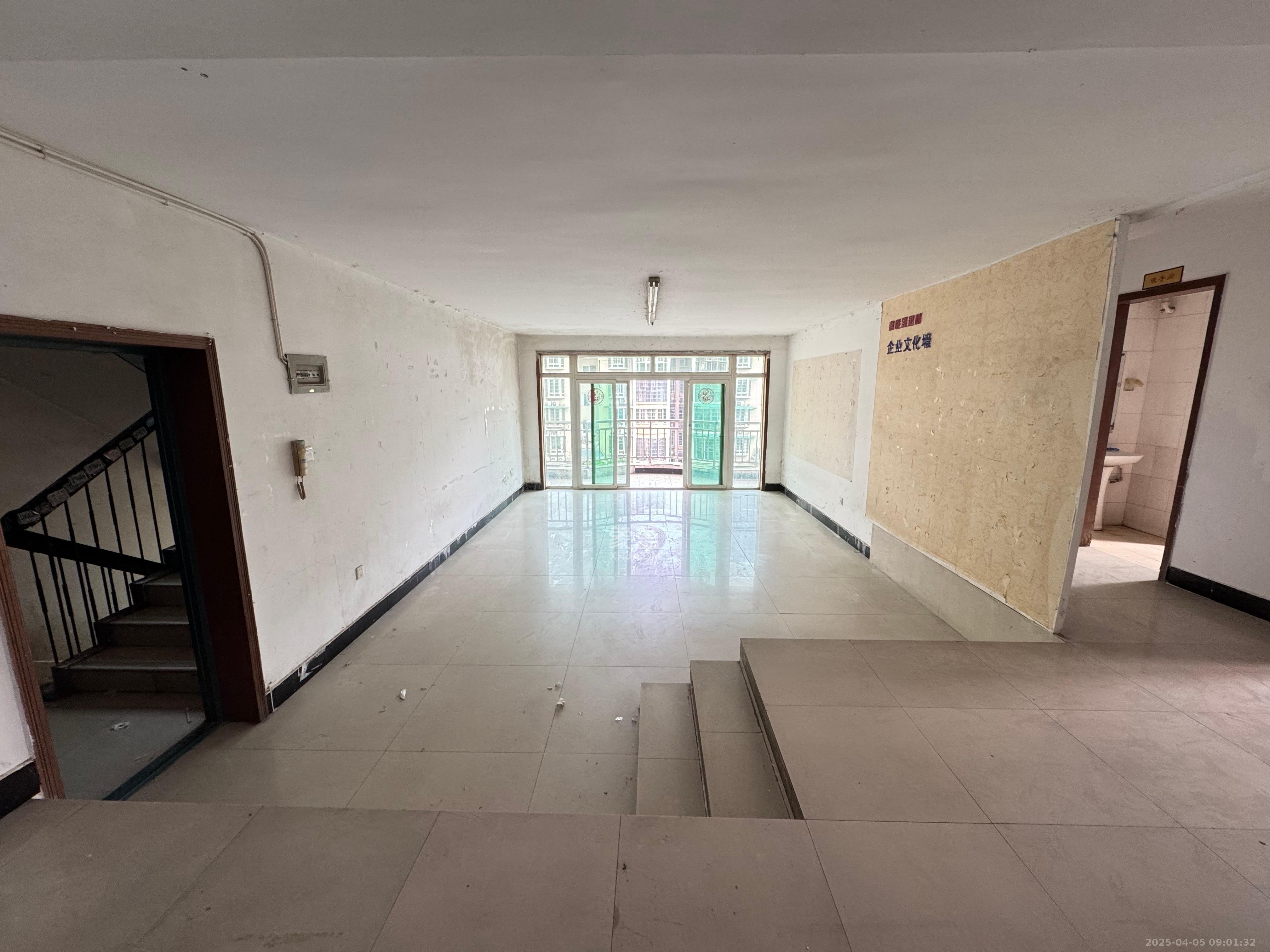 马王堆商贸城 3室2厅2卫 3000.0元/月 马王堆商贸城 3室2厅2卫 3000.0元/月室内图