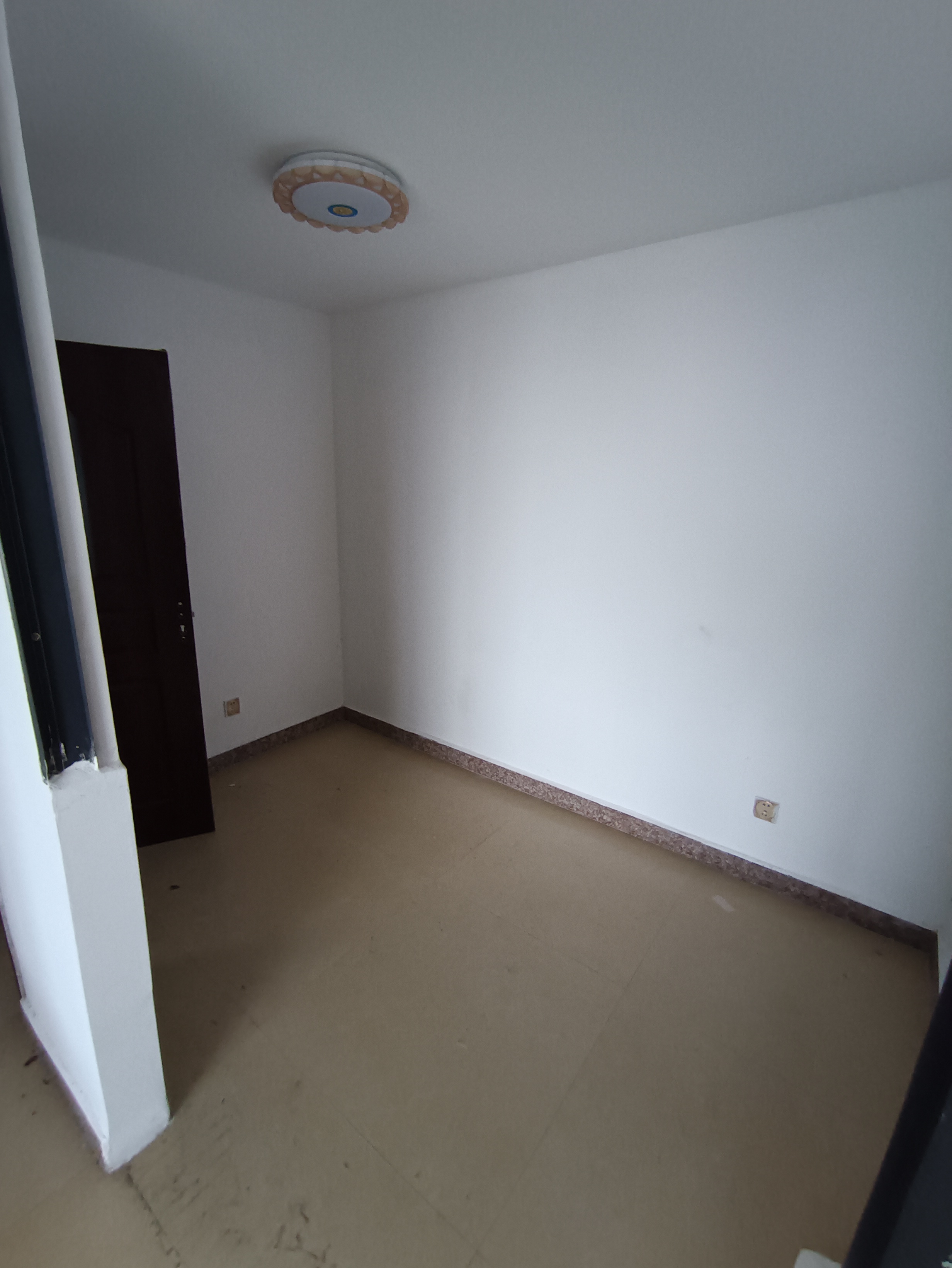 花开四季连锁酒店 1室1厅1卫 80.0万 花开四季连锁酒店 1室1厅1卫 80.0万客厅