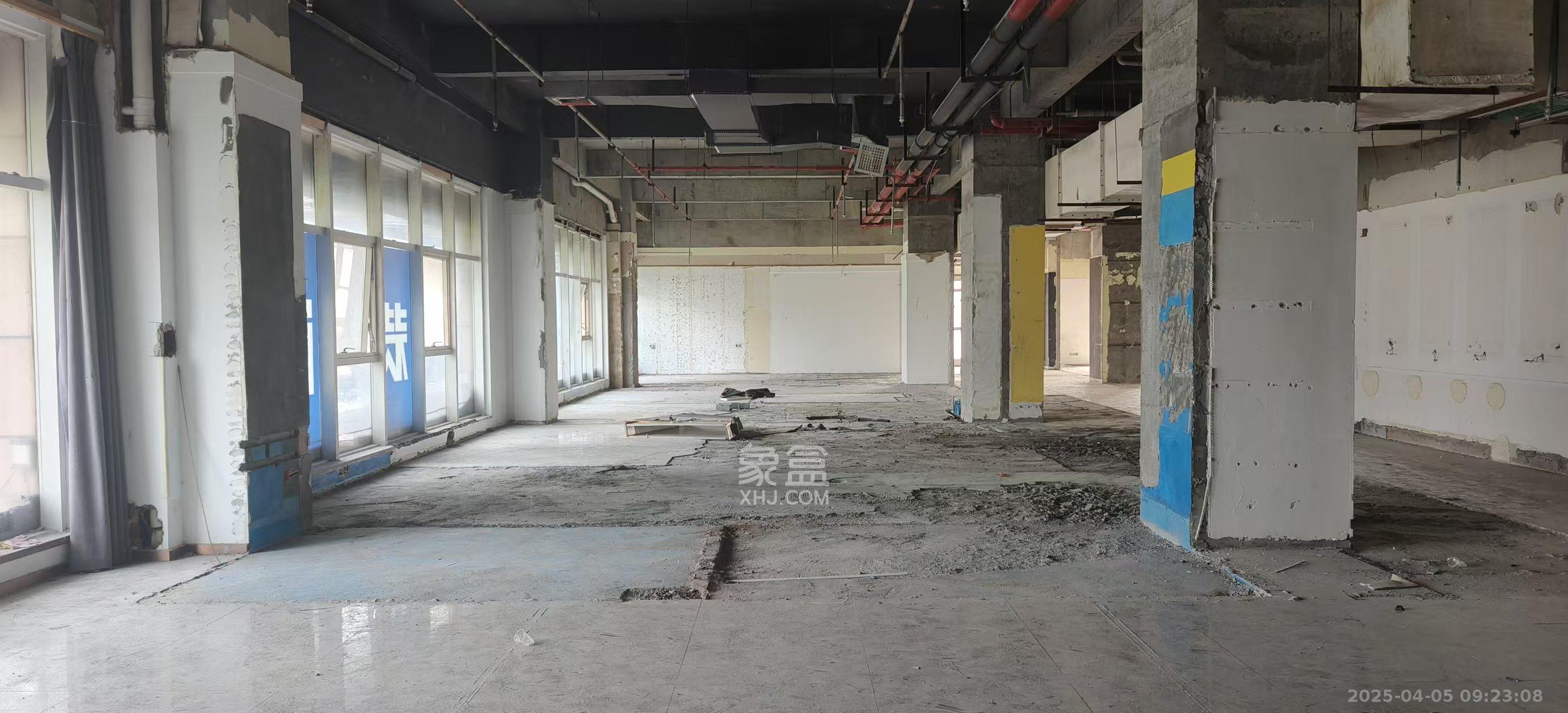 星大峰汇商务楼（星隆国际广场/星大花园）   690.31㎡      26000.0元/月室内图