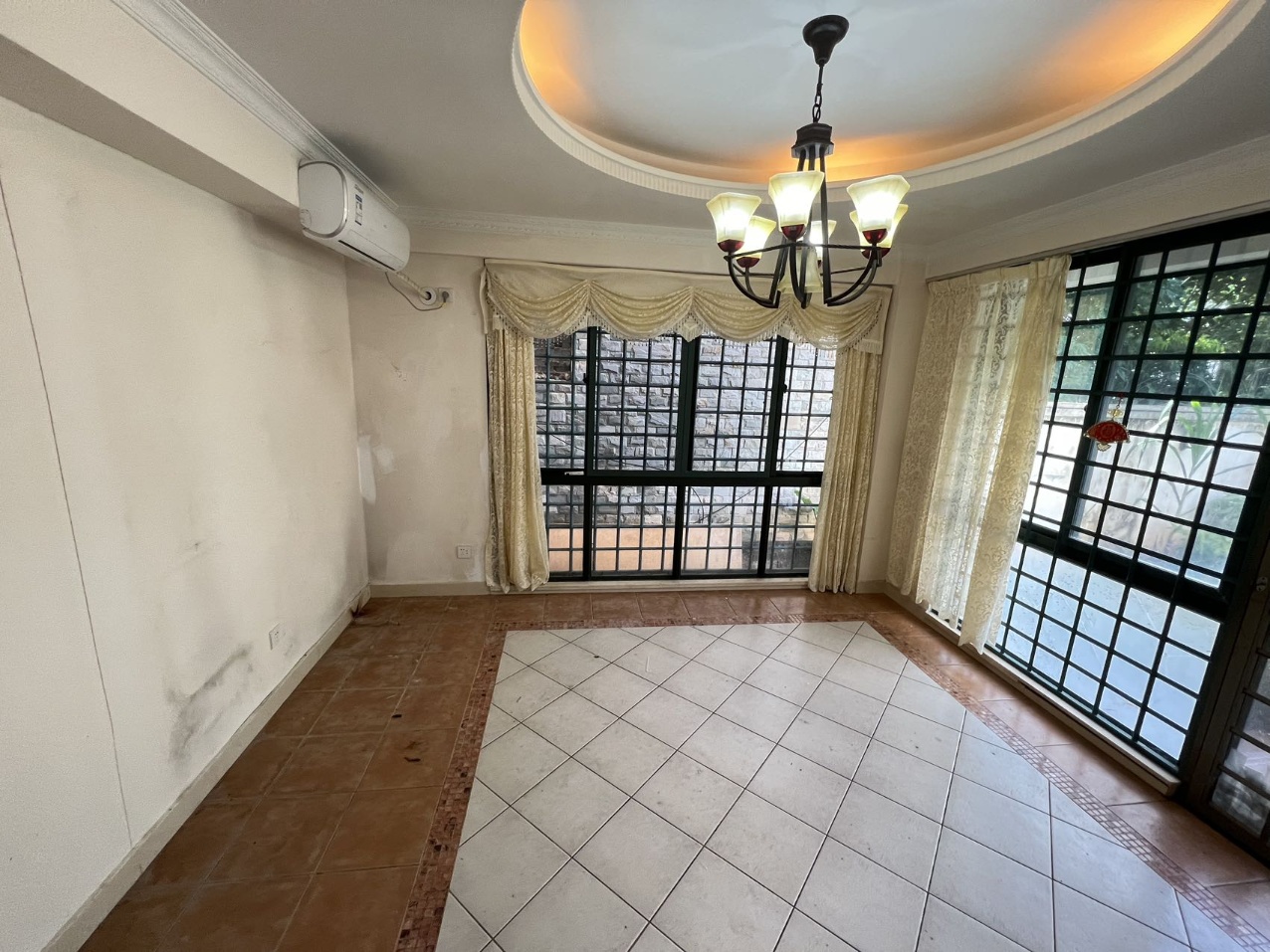 浣香庭院  5室2厅3卫    12000.0元/月 浣香庭院  5室2厅3卫    12000.0元/月室内图