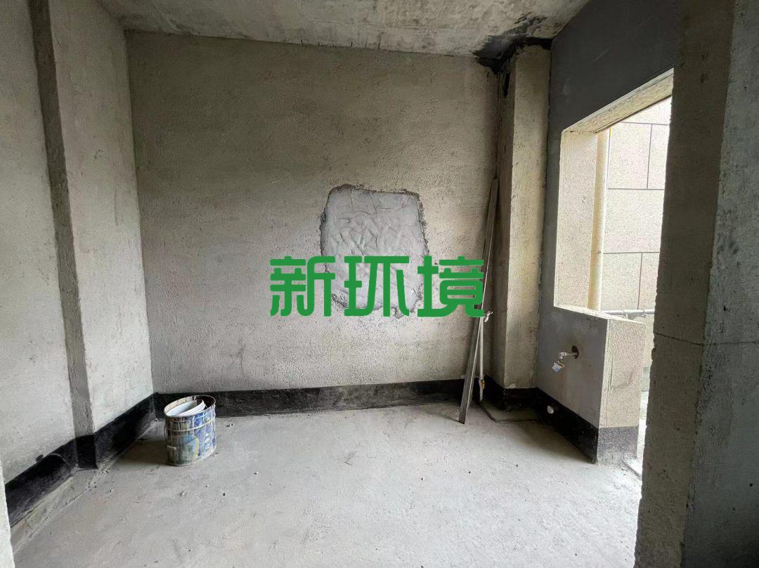 昊天珑璟湾  4室2厅2卫   110.00万客厅