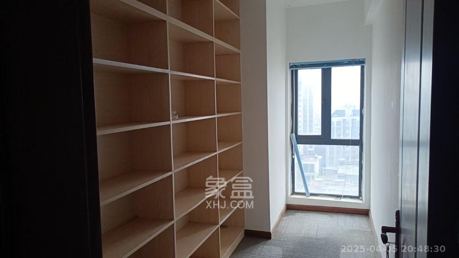 星大峰汇商务楼 1室1厅2卫 2800.0元/月 星大峰汇商务楼 1室1厅2卫 2800.0元/月室内图