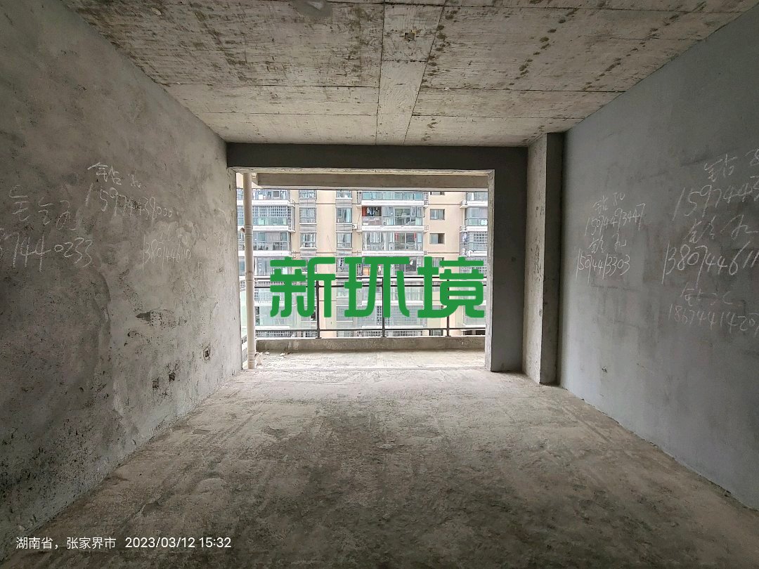 阳光水岸  3室2厅1卫   60.00万客厅