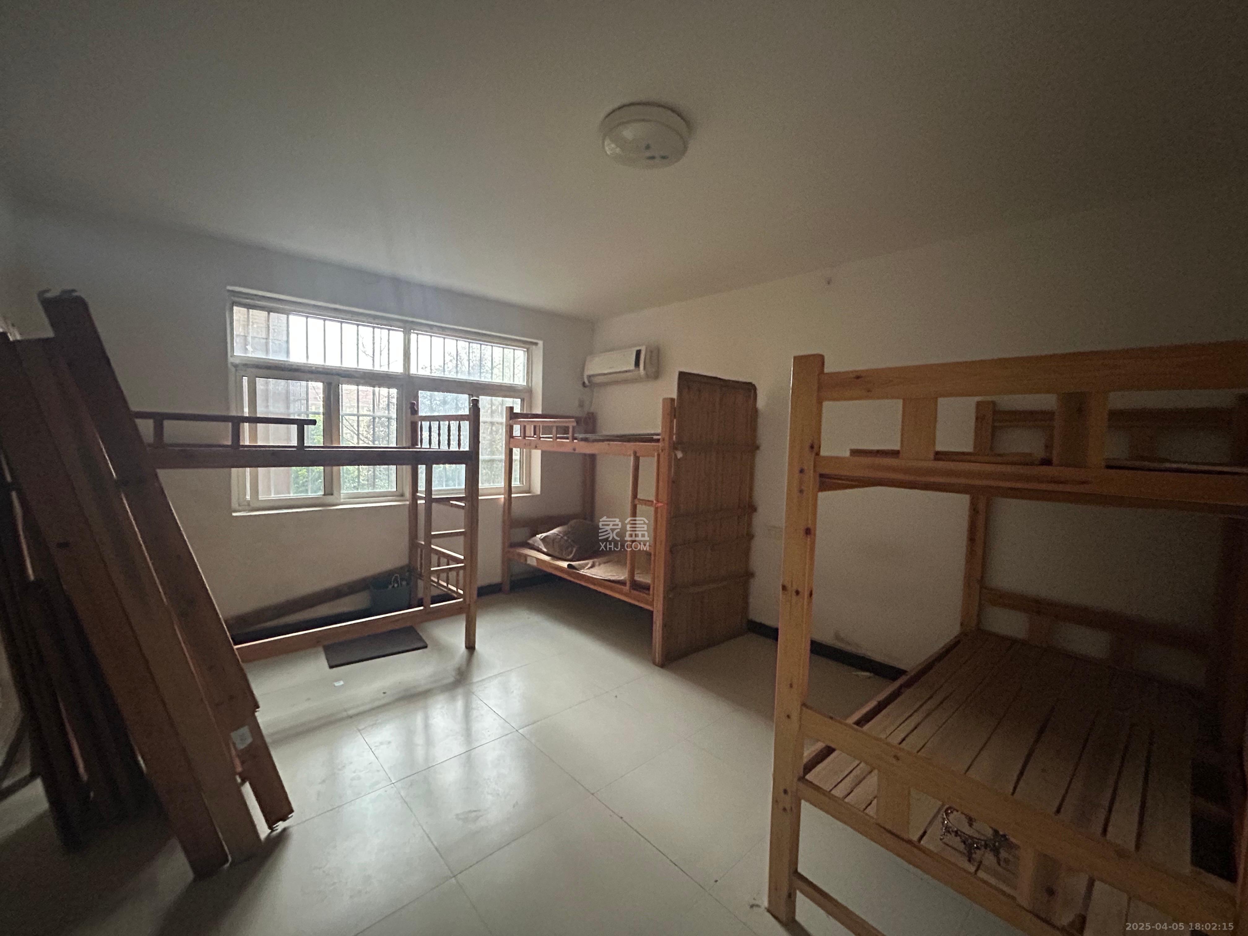 黎郡新宇熙春园  3室2厅1卫   2200.00元/月室内图1