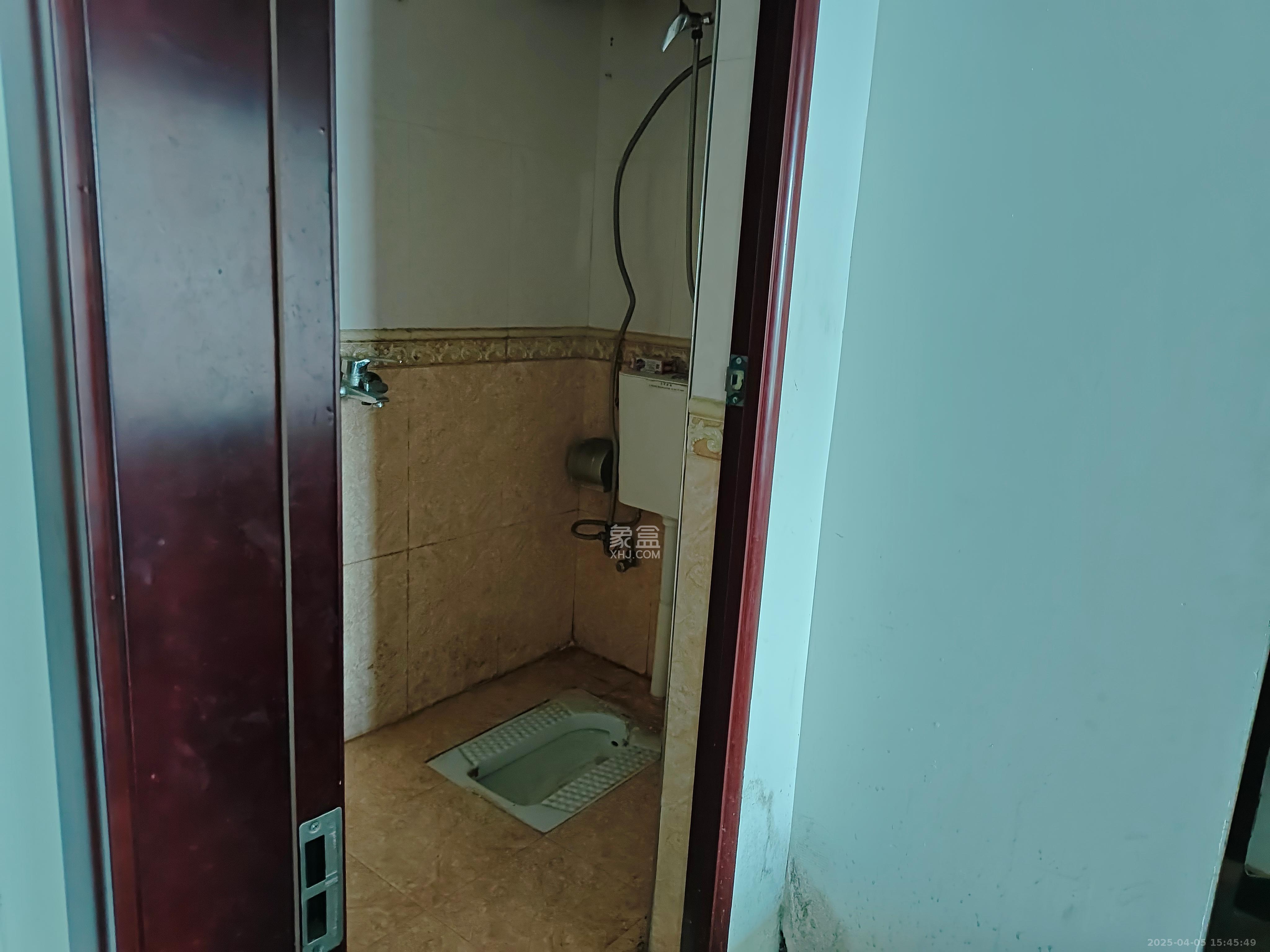 红星商务楼（红星蔬菜批发大市场）   69.89㎡      980.0元/月室内图