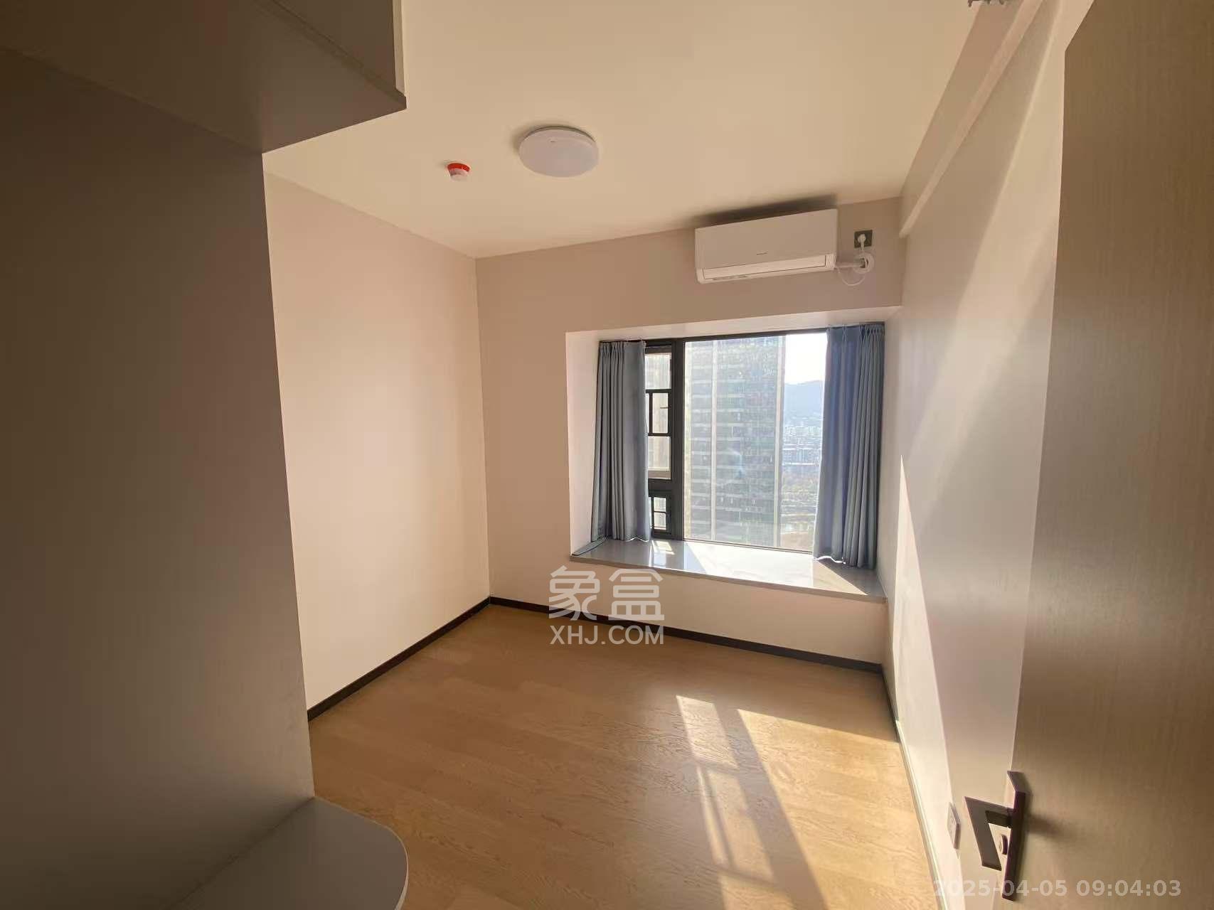 时代梅溪领峰  3室2厅2卫   3300.00元/月室内图