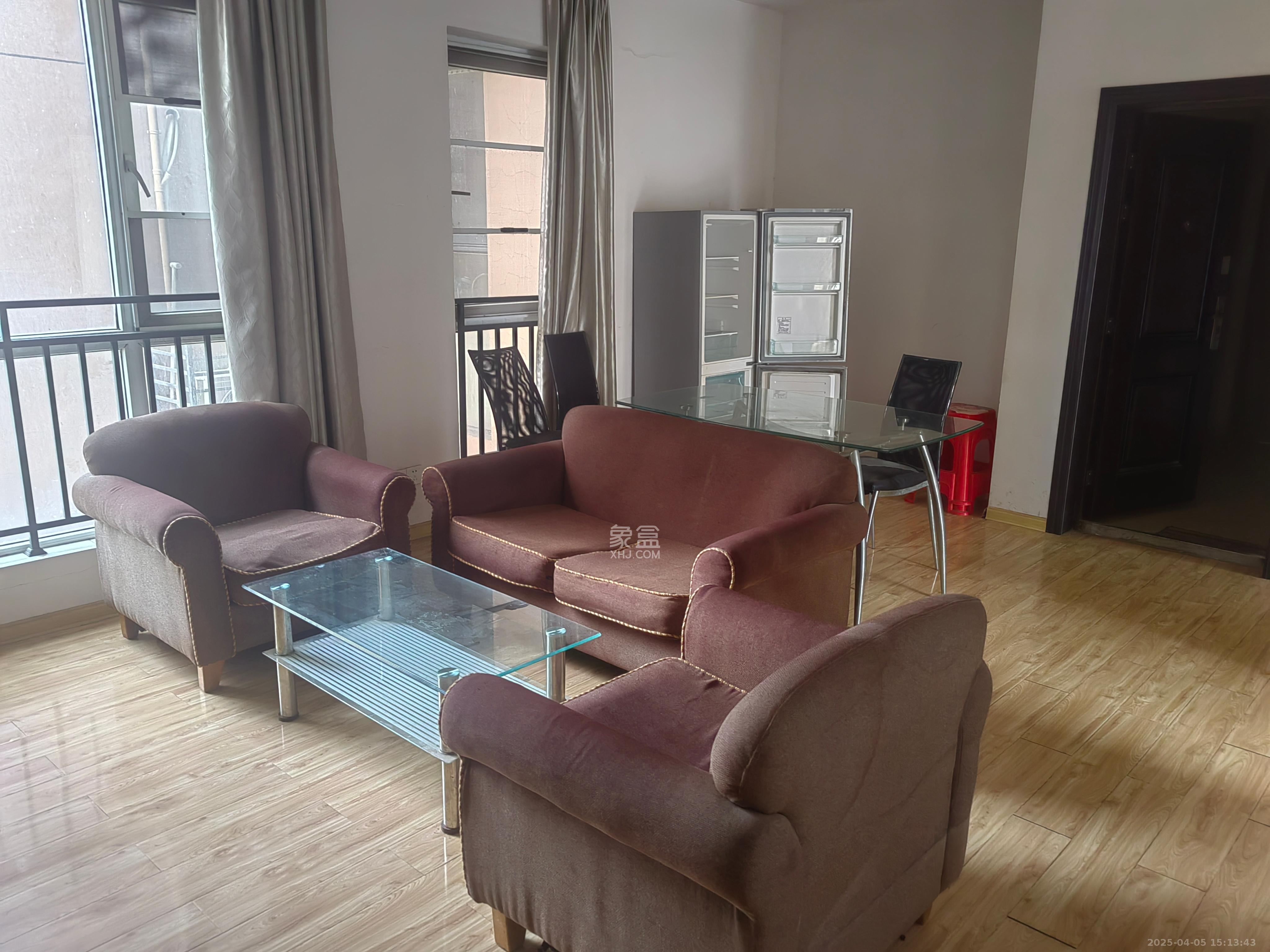 COCO蜜城  3室2厅1卫    2500.0元/月 COCO蜜城  3室2厅1卫    2500.0元/月室内图