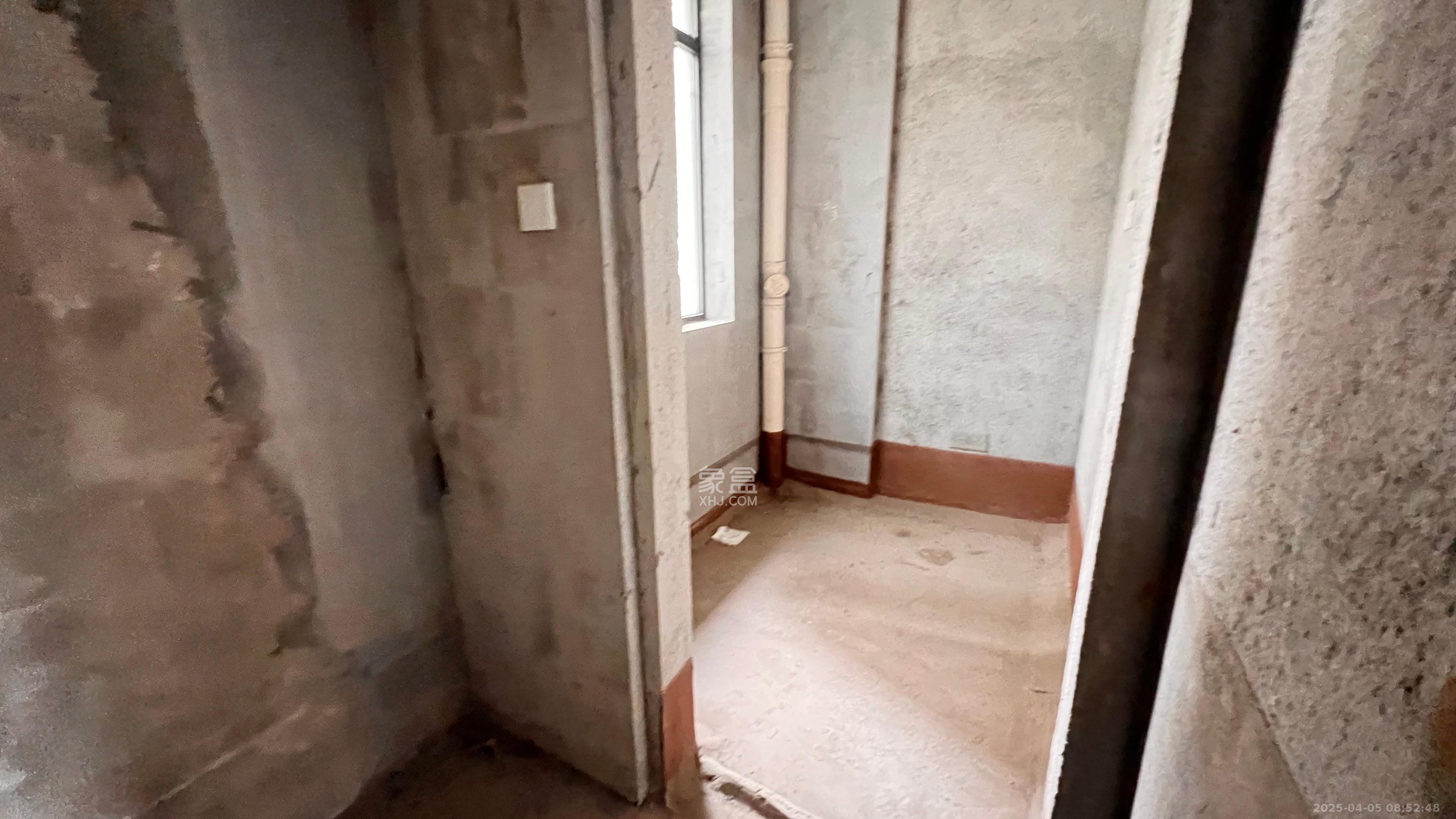 新城璟隽(麓华新城) 3室2厅2卫 105.0万 新城璟隽(麓华新城) 3室2厅2卫 105.0万客厅