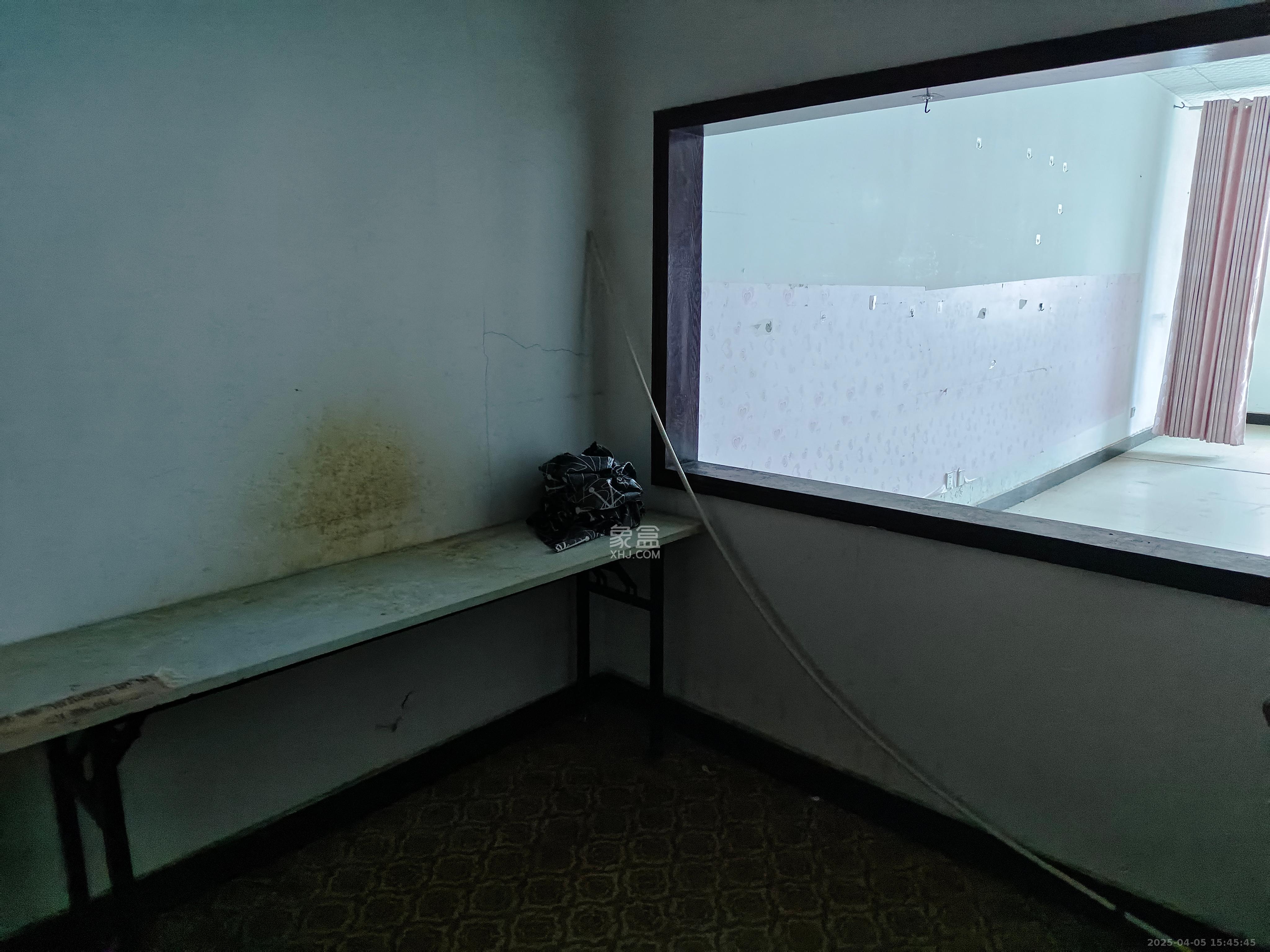 红星商务楼（红星蔬菜批发大市场）   69.89㎡      980.0元/月室内图