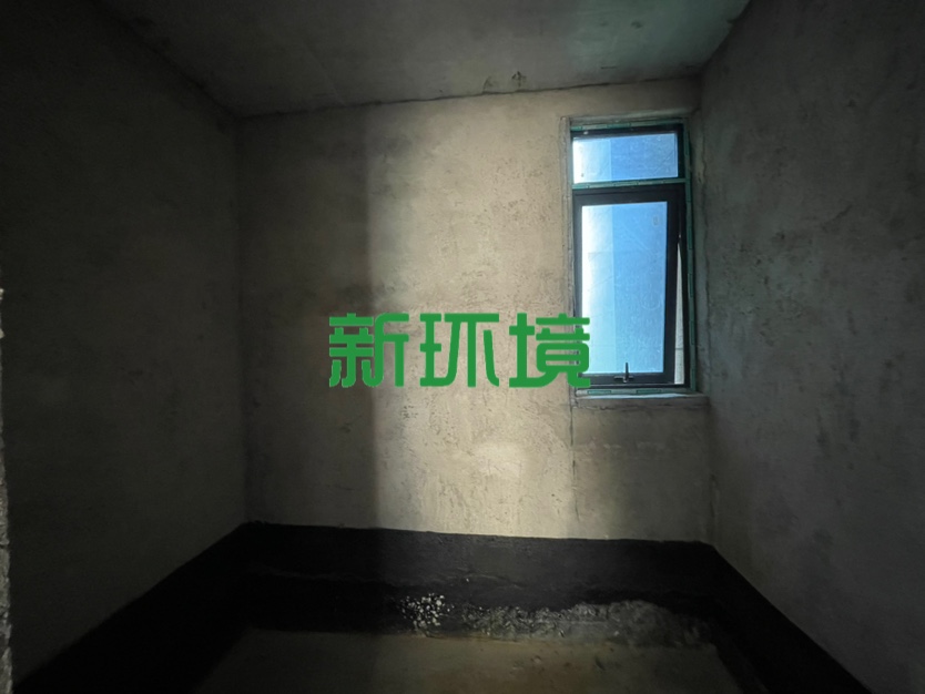 昊天珑璟湾  4室2厅2卫   103.80万客厅