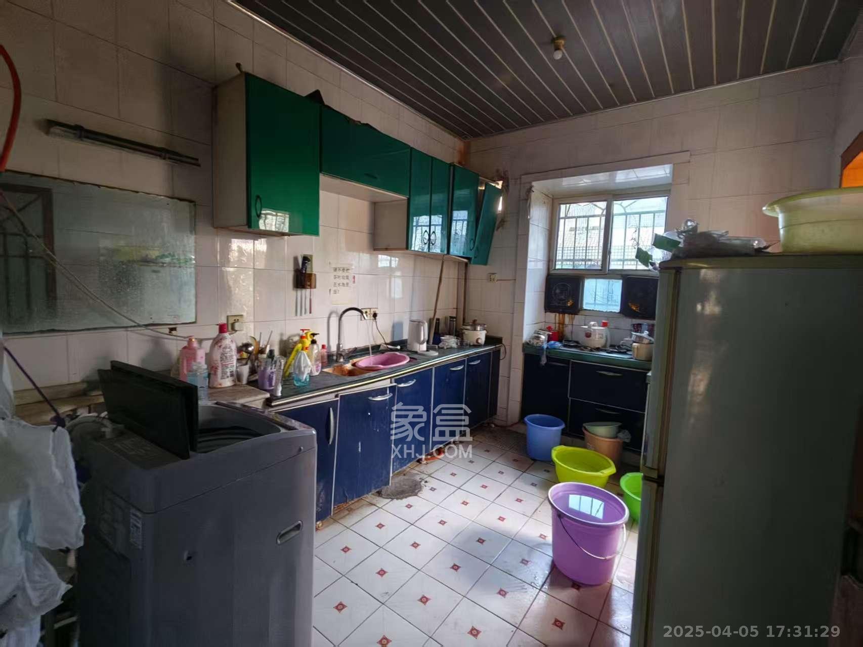 高桥日化城 2室1厅1卫 2000.0元/月 高桥日化城 2室1厅1卫 2000.0元/月室内图