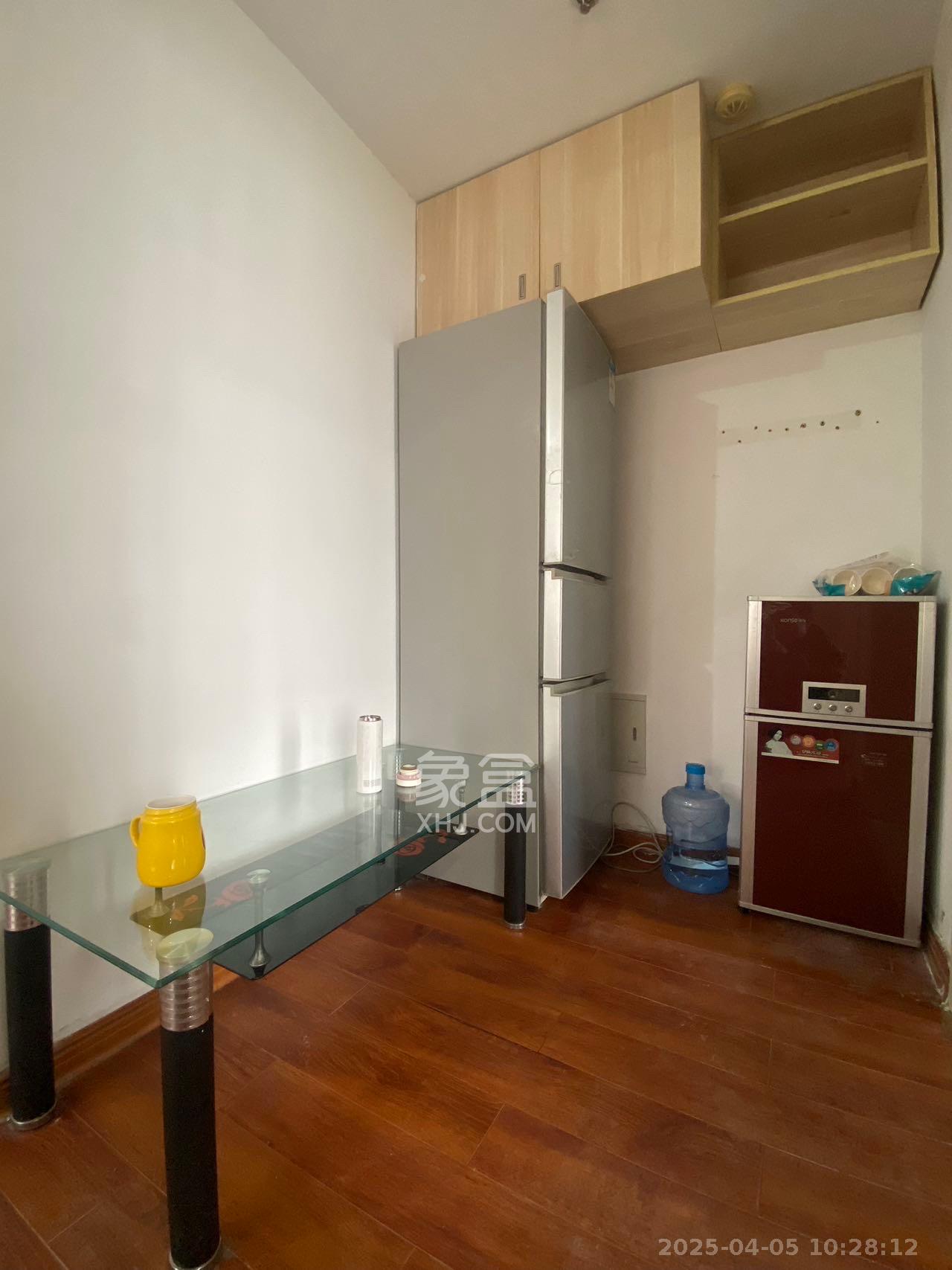 北辰三角洲E5区 1室1厅1卫 2200.0元/月 北辰三角洲E5区 1室1厅1卫 2200.0元/月室内图