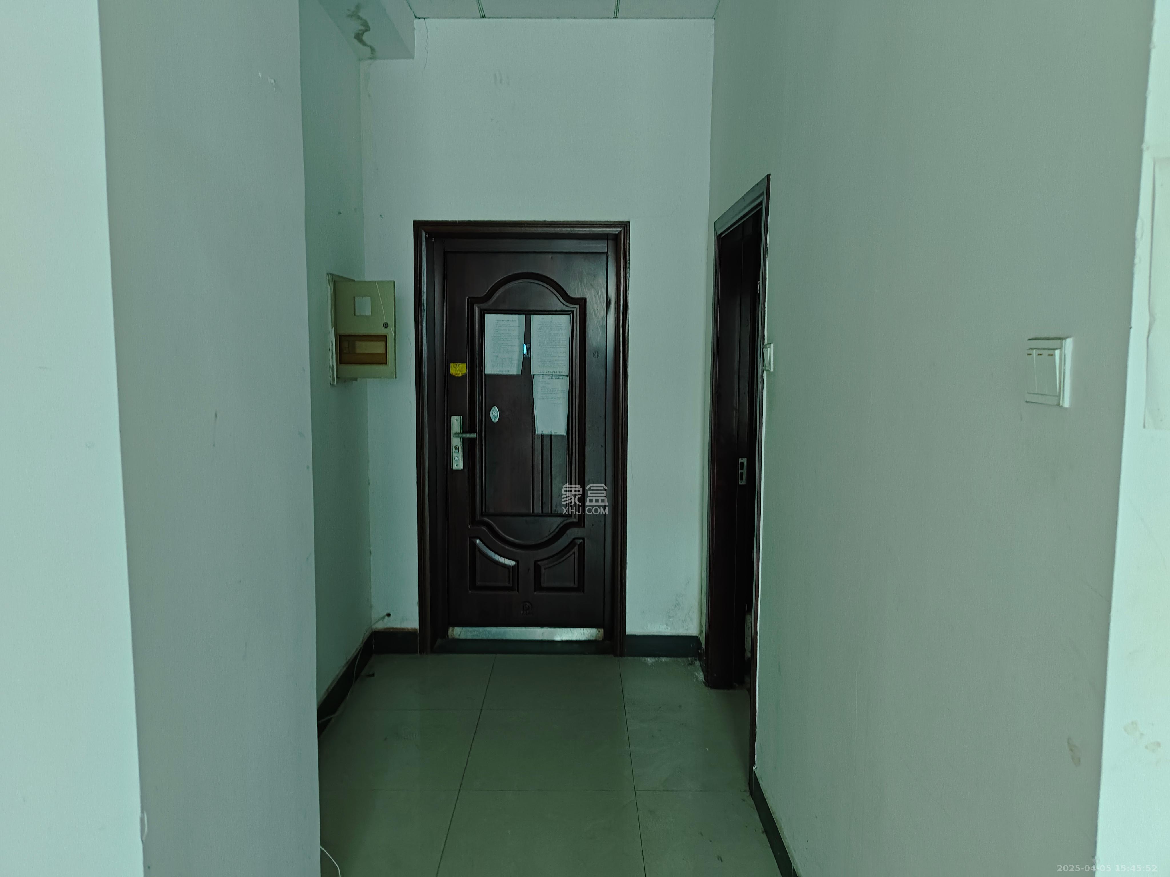 红星商务楼（红星蔬菜批发大市场）   69.89㎡      980.0元/月室内图