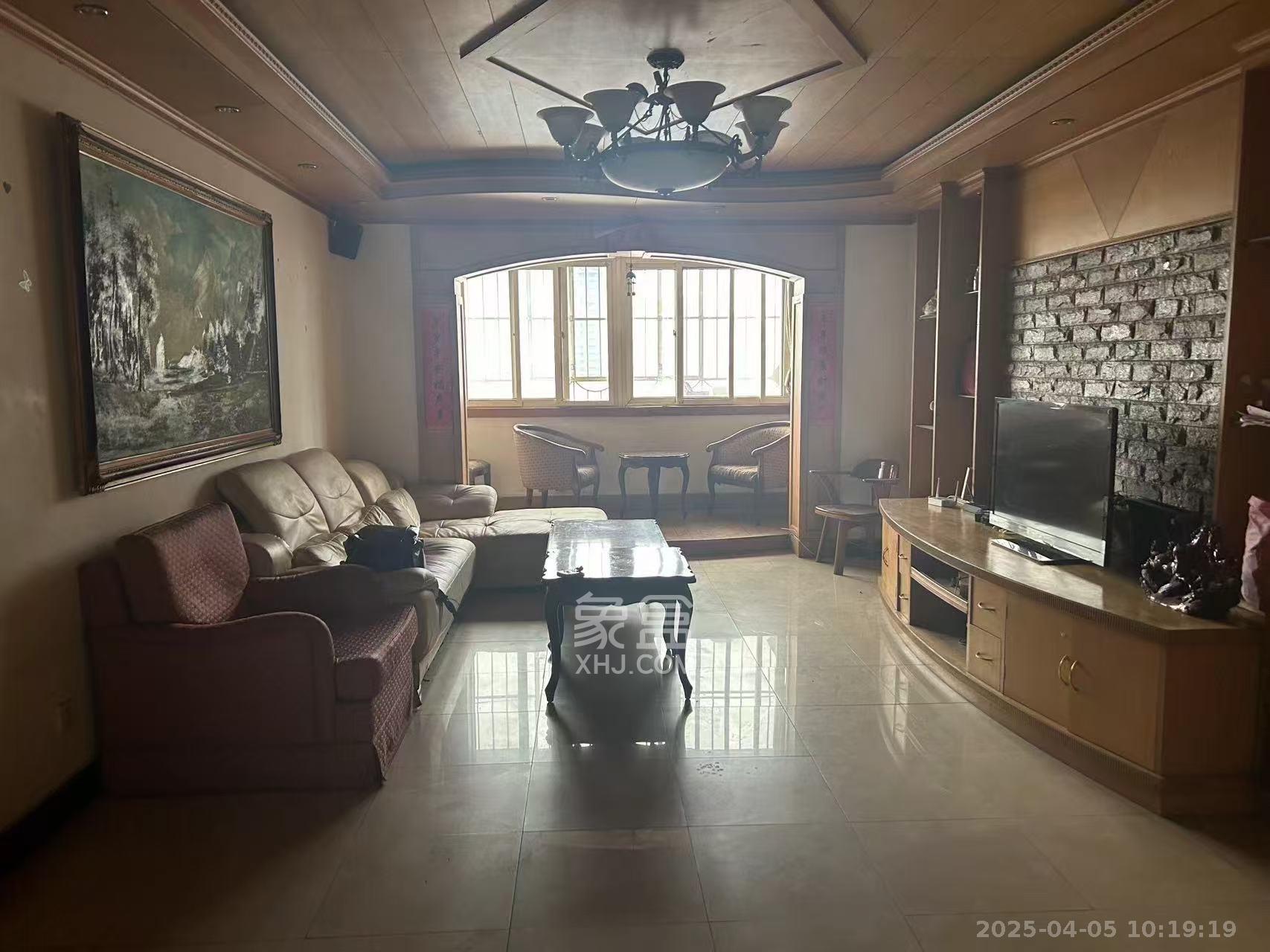 海威大厦 4室2厅2卫 2500.0元/月 海威大厦 4室2厅2卫 2500.0元/月室内图