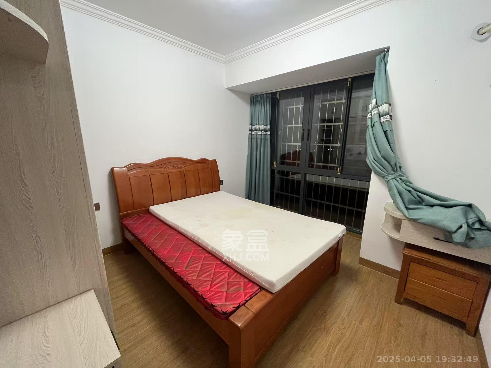 金南家园三期  3室2厅2卫    2900.0元/月室内图