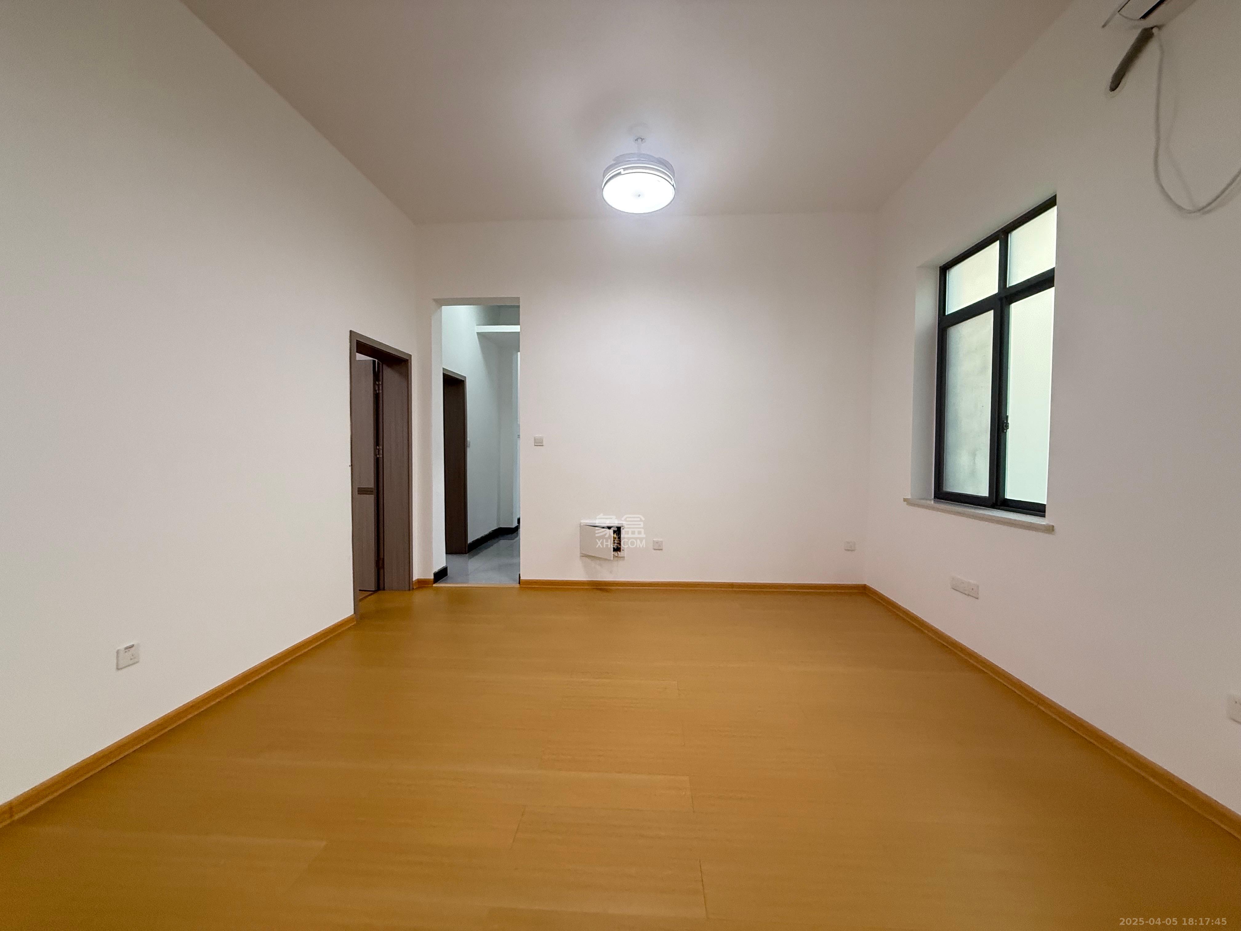 广电南院宿舍 4室2厅2卫 3500.0元/月 广电南院宿舍 4室2厅2卫 3500.0元/月室内图