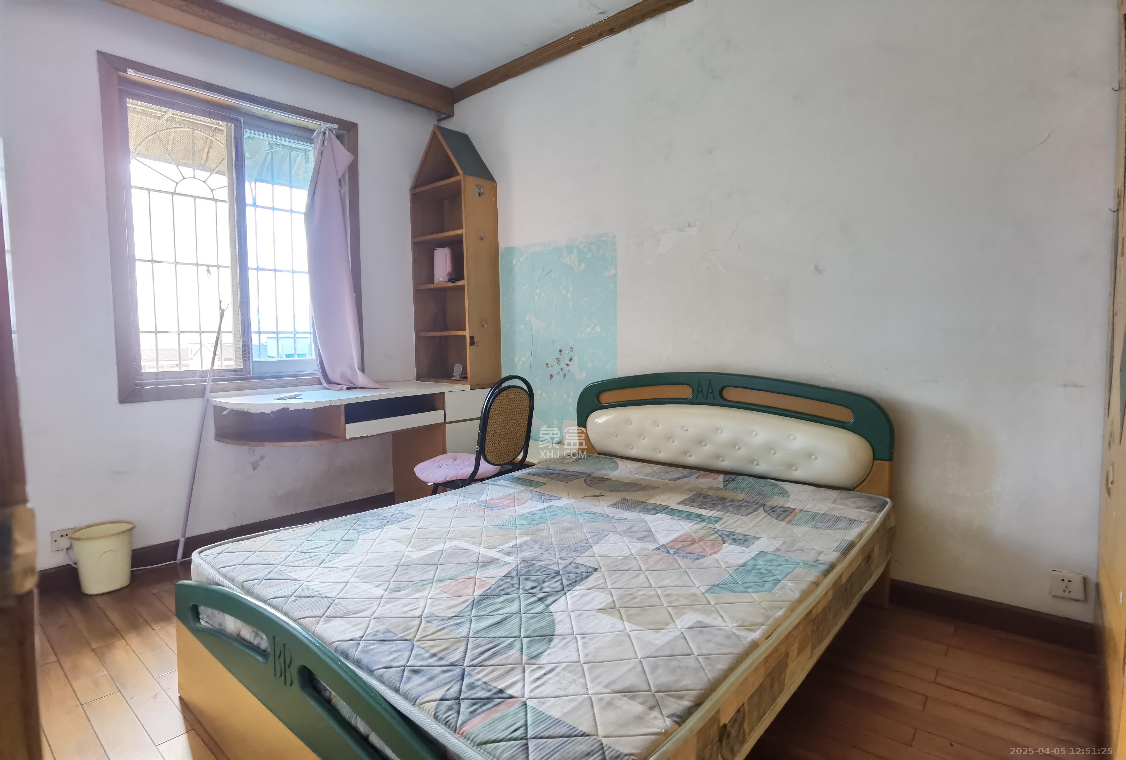 解放四村363号新族公寓  3室2厅2卫    1500.0元/月 解放四村363号新族公寓  3室2厅2卫    1500.0元/月室内图