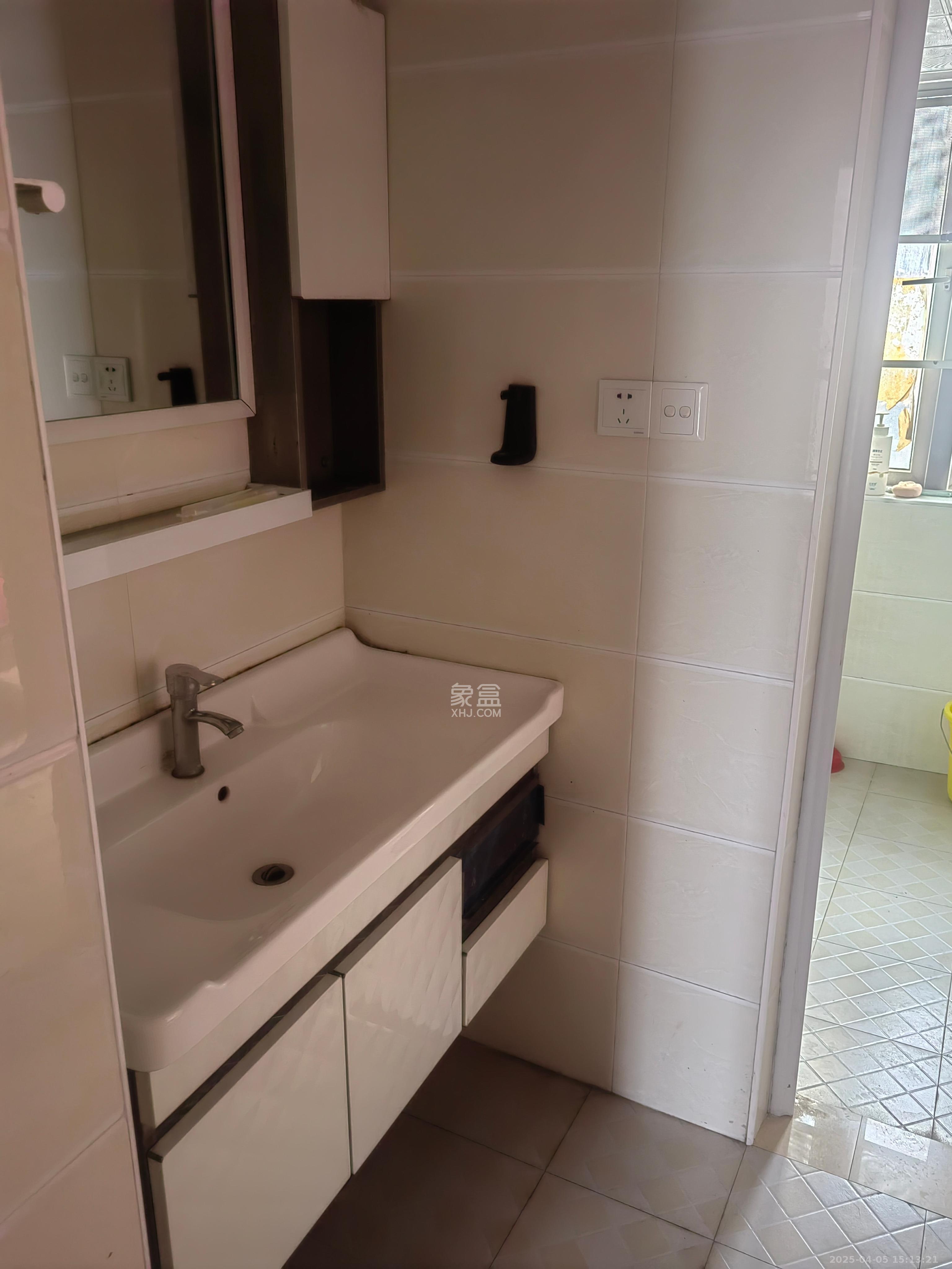 COCO蜜城  3室2厅1卫    2500.0元/月 COCO蜜城  3室2厅1卫    2500.0元/月室内图