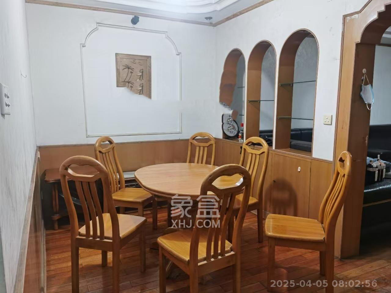 城市花园 3室2厅2卫 2500.0元/月 城市花园 3室2厅2卫 2500.0元/月室内图