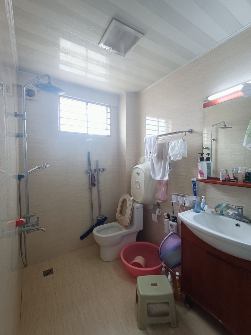 翔龙小区 3室2厅2卫 139.0万 翔龙小区 3室2厅2卫 139.0万客厅