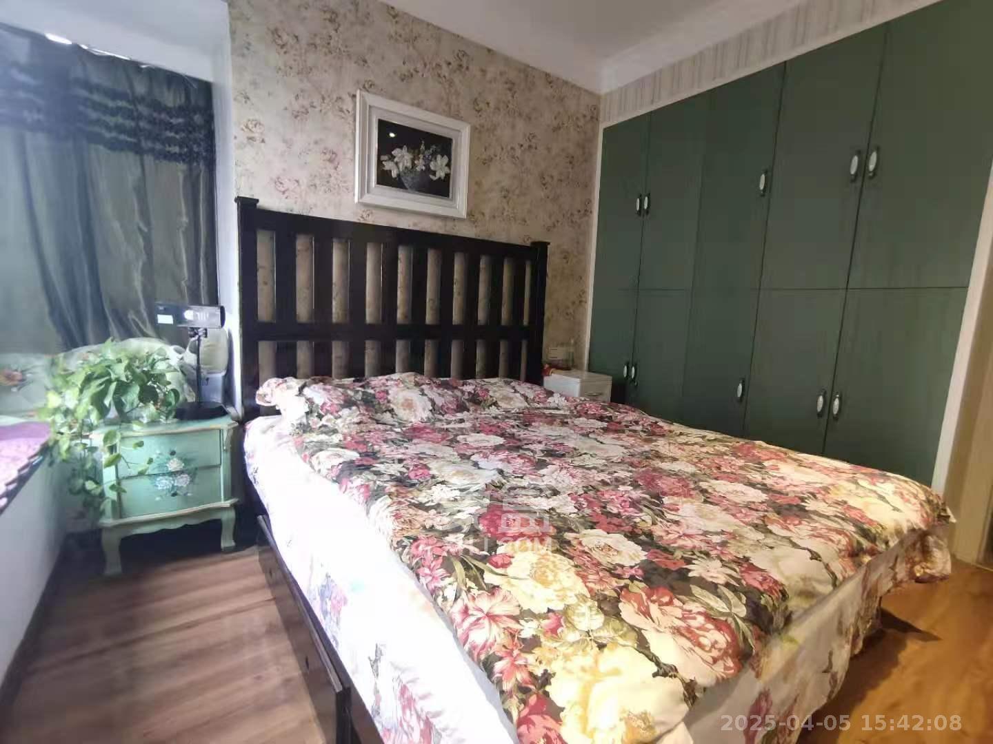 卓越蔚蓝海岸三期  3室2厅1卫   2500.00元/月室内图