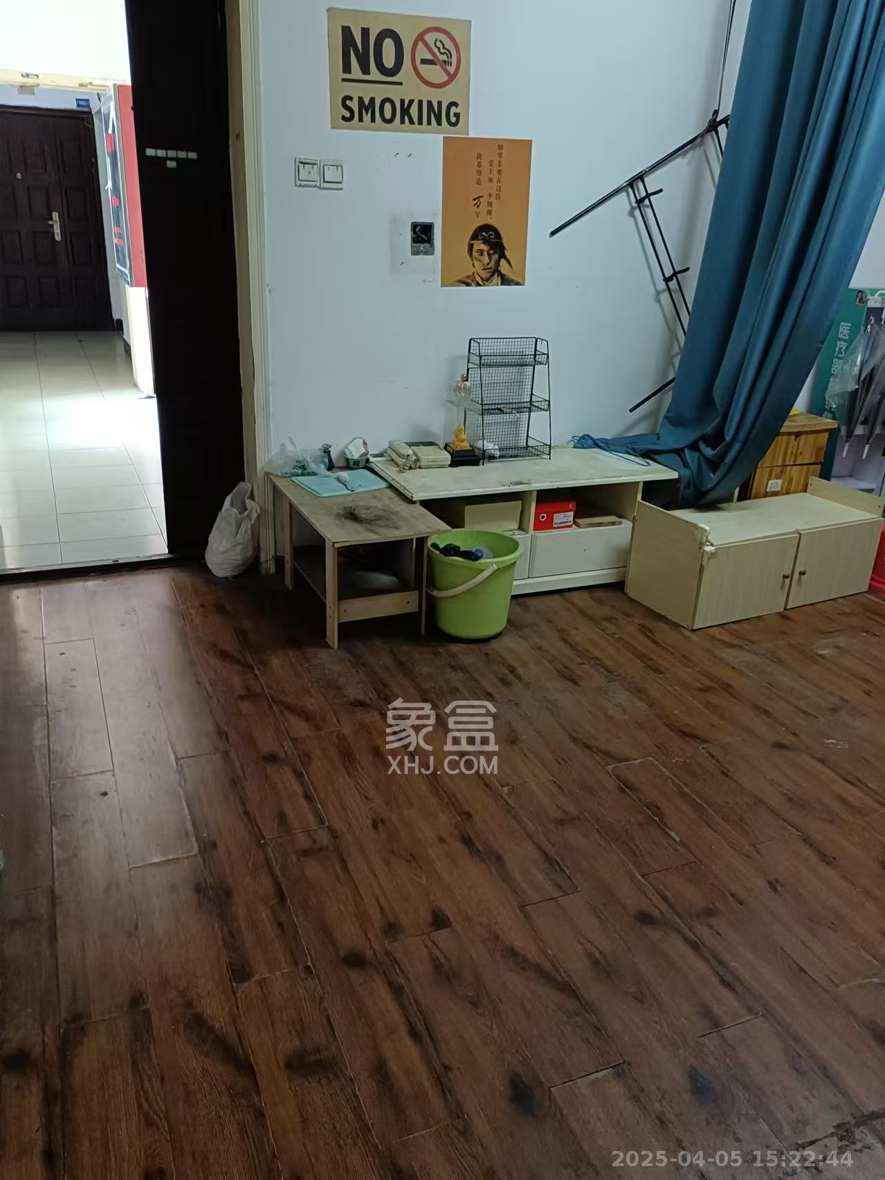 王府井公寓(福源公寓)  4室1厅1卫    5000.0元/月 王府井公寓(福源公寓)  4室1厅1卫    5000.0元/月室内图