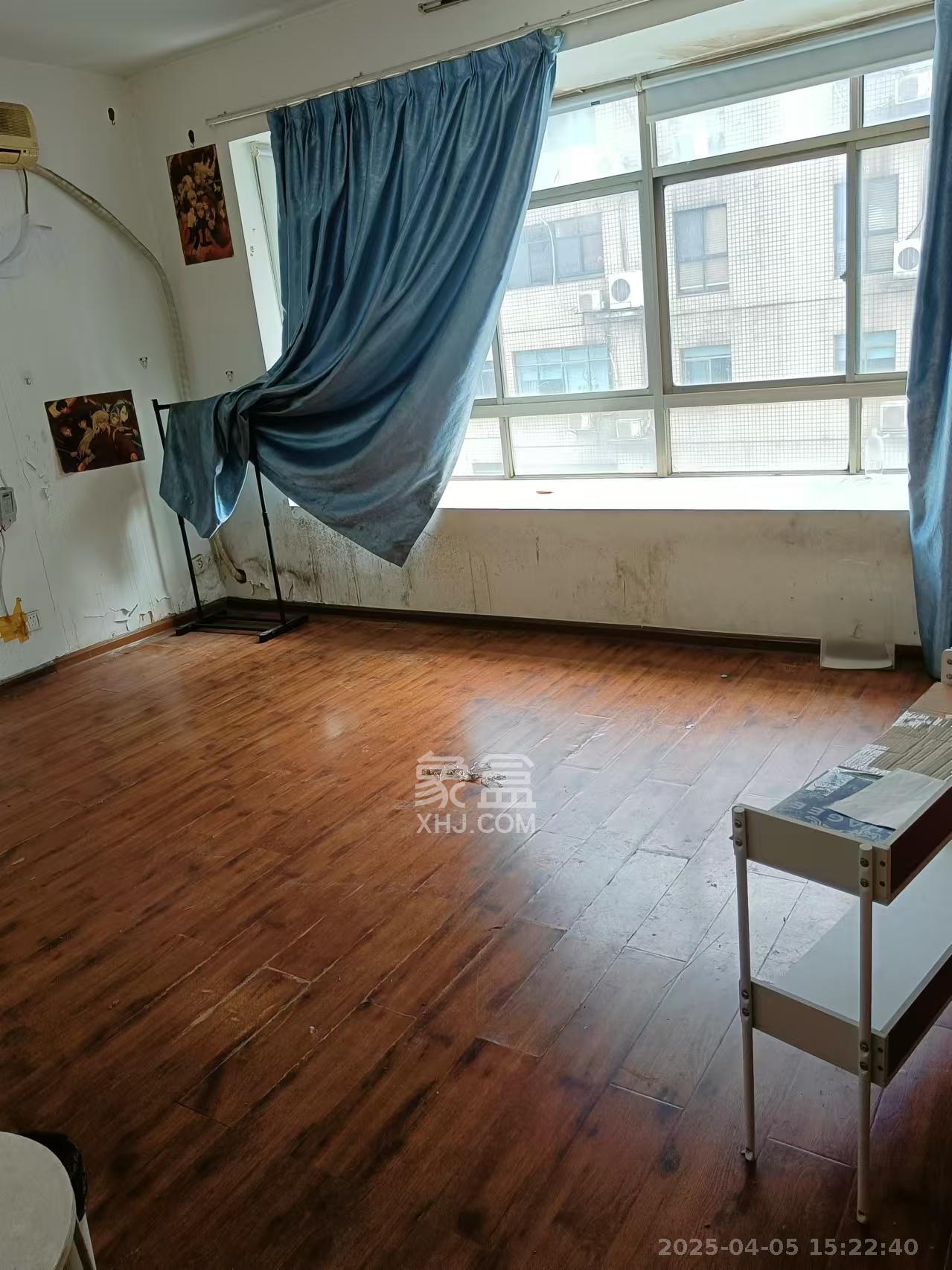 王府井公寓(福源公寓)  4室1厅1卫    5000.0元/月 王府井公寓(福源公寓)  4室1厅1卫    5000.0元/月室内图