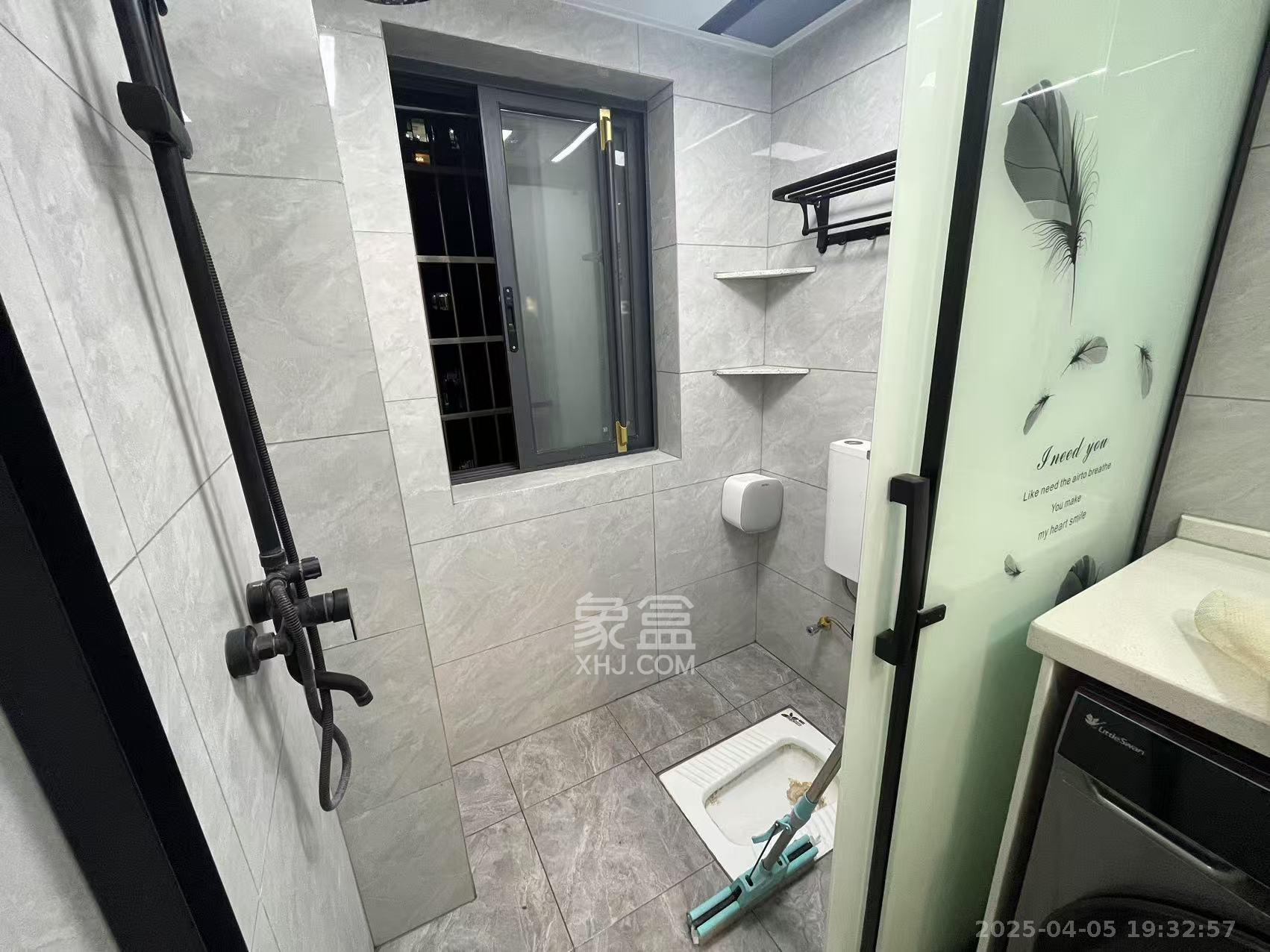 金南家园三期  3室2厅2卫    2900.0元/月室内图