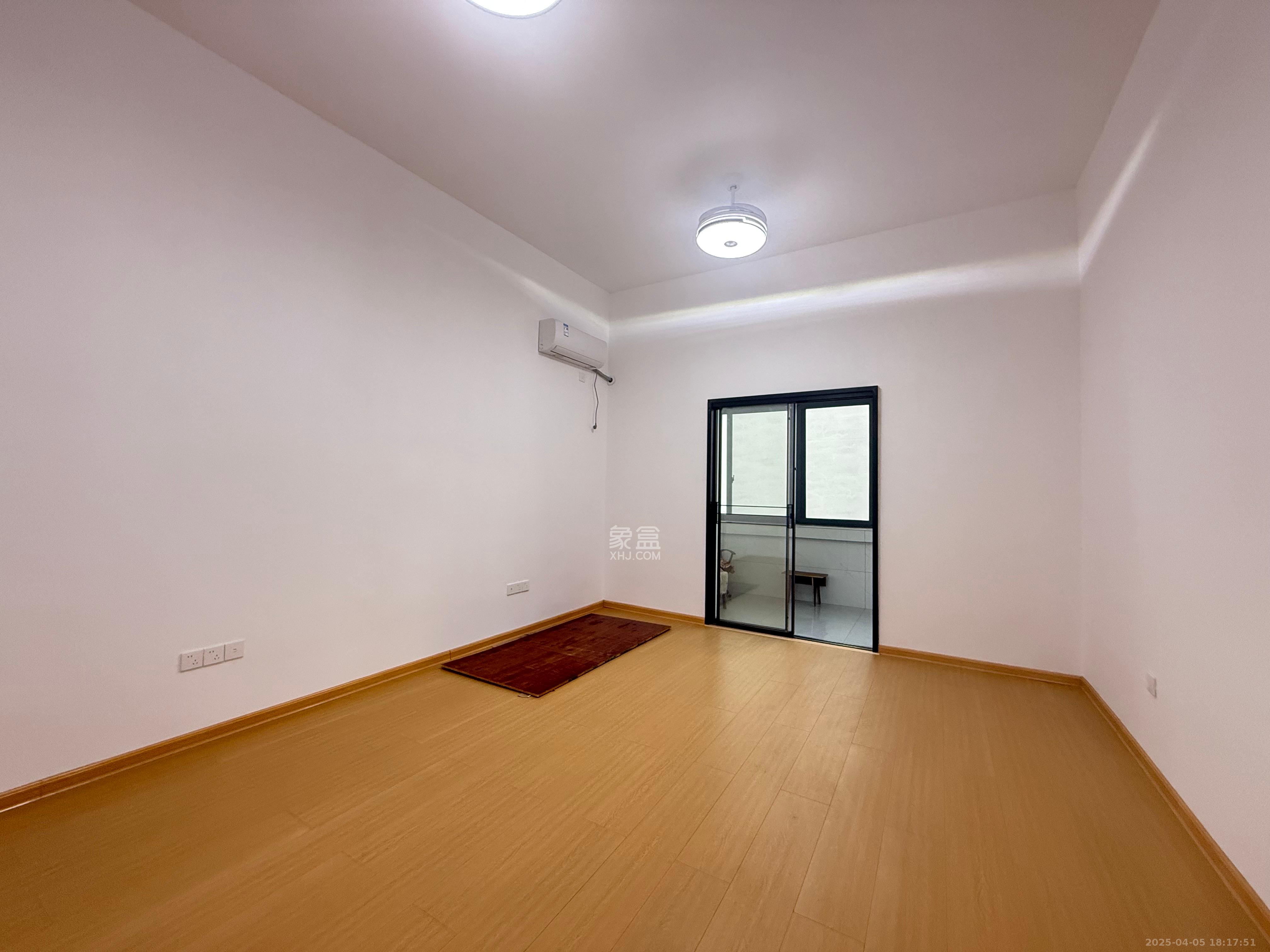 广电南院宿舍 4室2厅2卫 3500.0元/月 广电南院宿舍 4室2厅2卫 3500.0元/月室内图