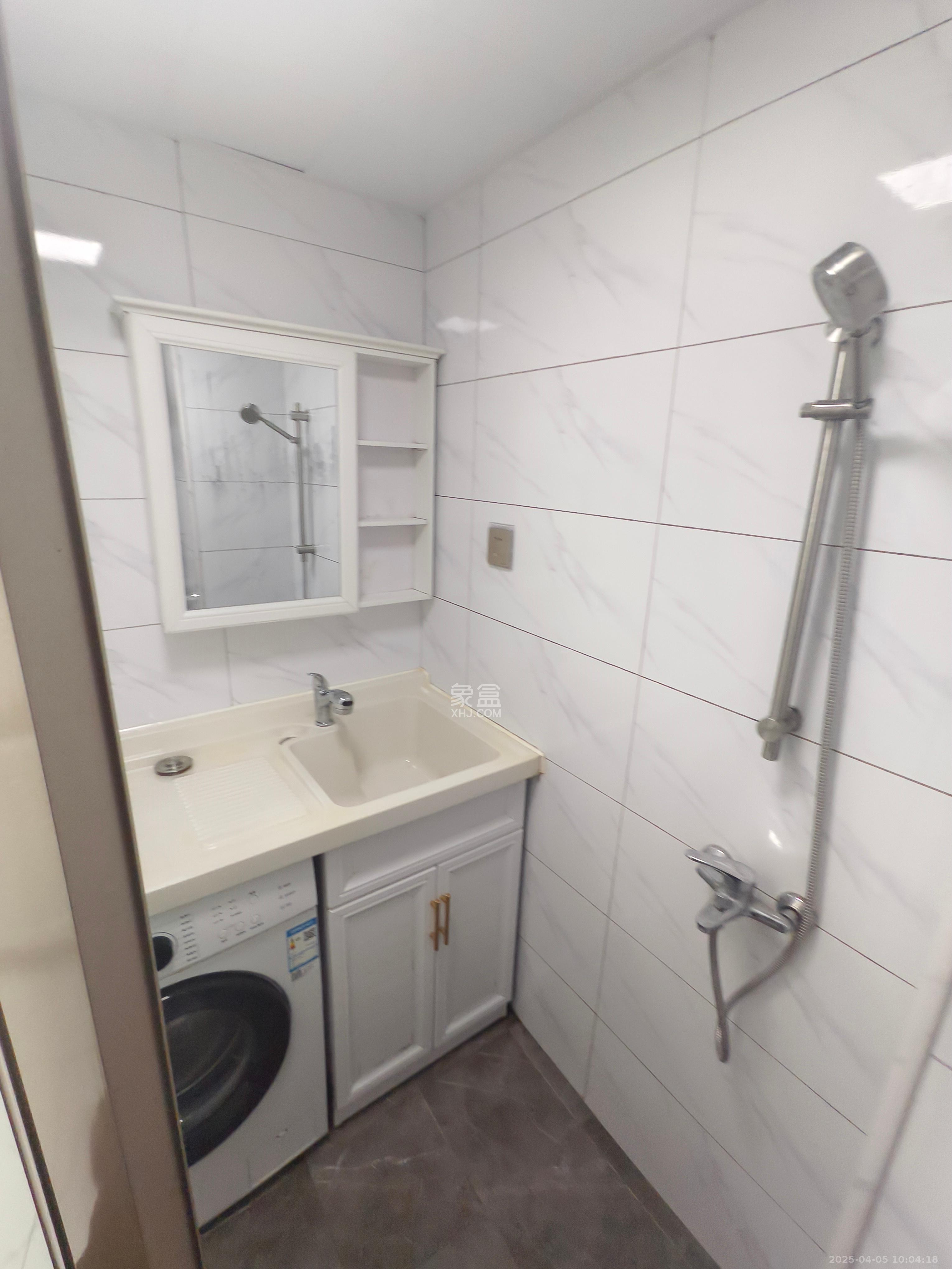 龙湖湘江星座（祺鑫星座公寓）  1室1厅1卫    1500.0元/月室内图