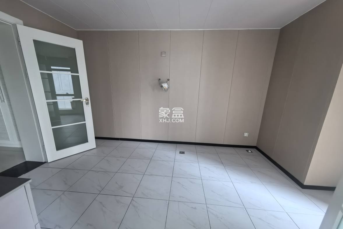 紫荆信息公寓 5室2厅1卫 15000.0元/月 紫荆信息公寓 5室2厅1卫 15000.0元/月室内图