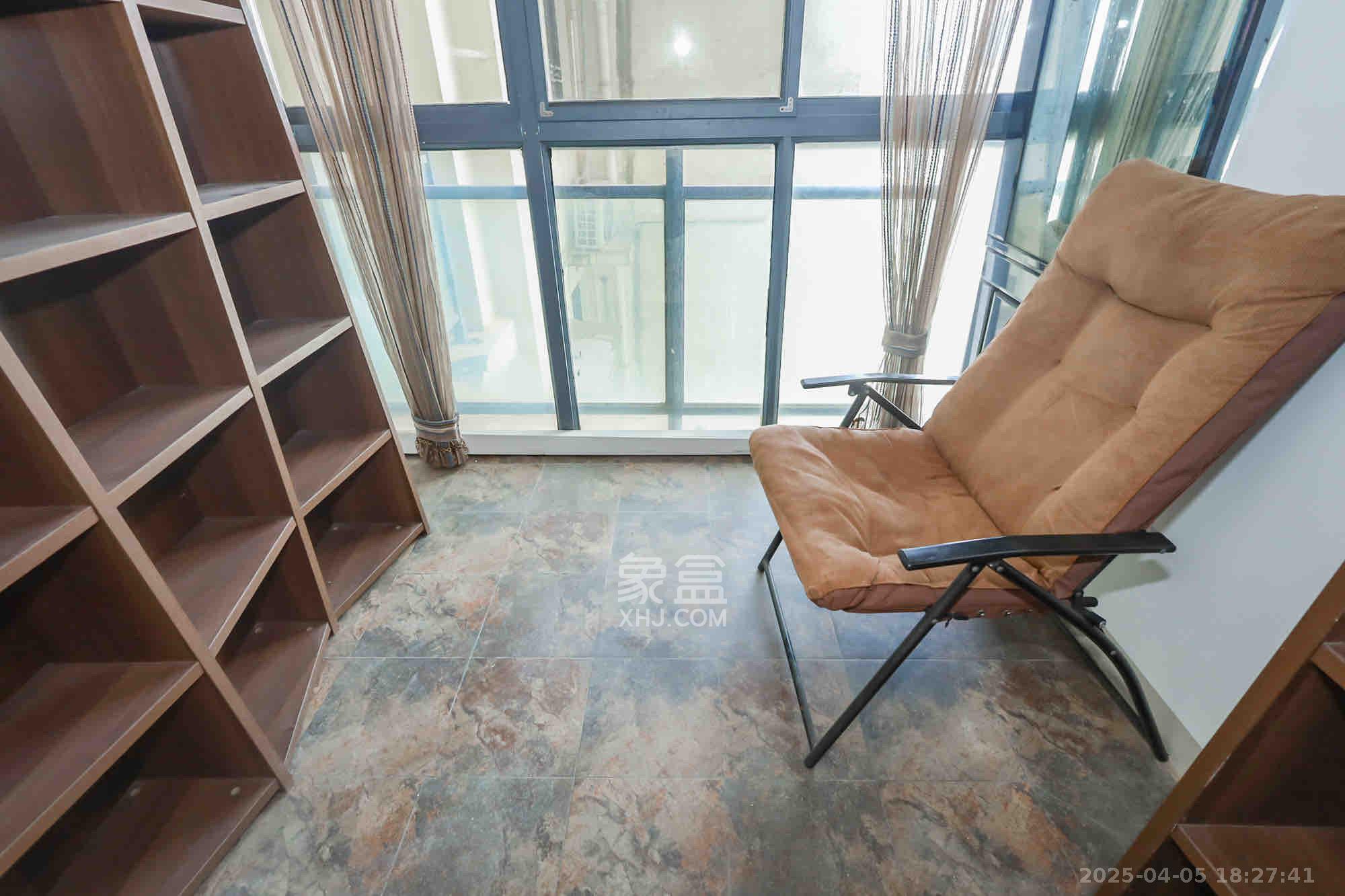 金科东方大院三四期 3室2厅2卫 2700.0元/月 金科东方大院三四期 3室2厅2卫 2700.0元/月室内图