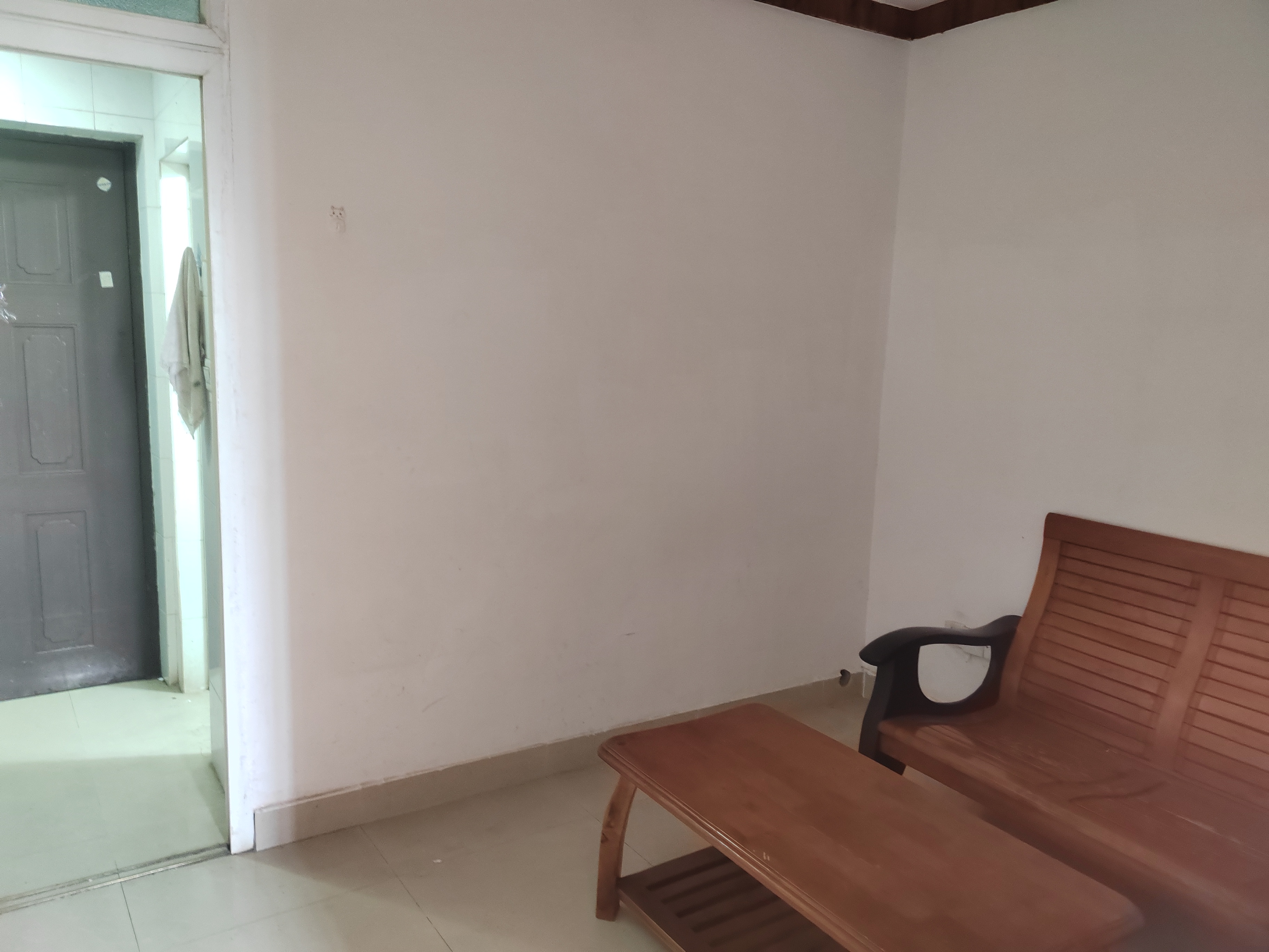 金侨大厦  1室0厅0卫    24.0万 金侨大厦  1室0厅0卫    24.0万客厅